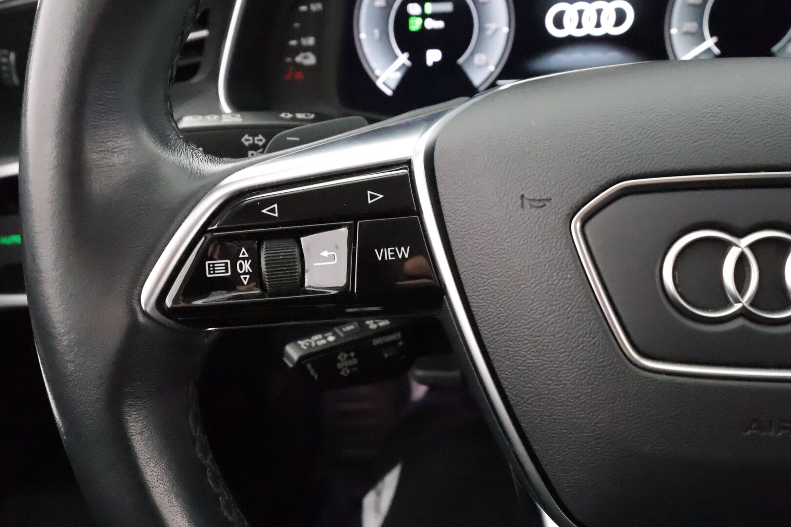 AUDI A6 2023 Sedan Business Sport 50 TFSI e quattro Stronic Electrified Edition - | Sportpenkit | Vetokoukku | ACC | Matrix | P.Tutkat | Navi | ALV  |