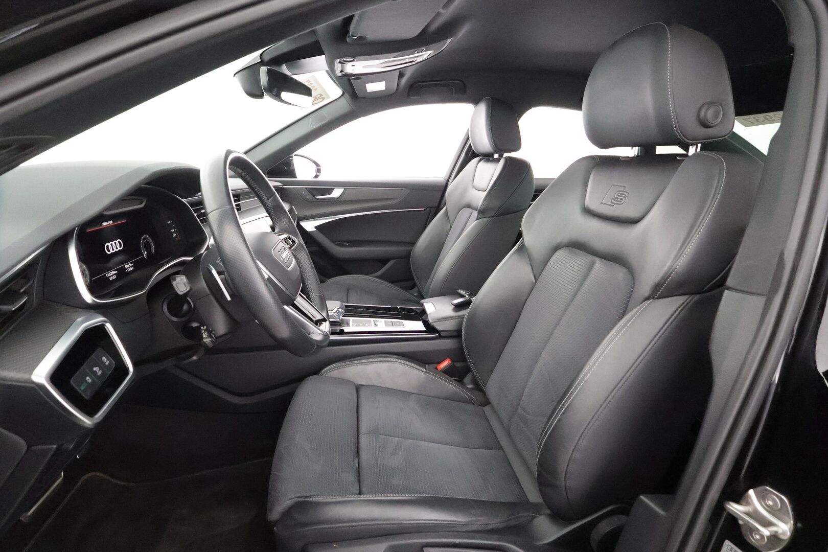 AUDI A6 2023 50TFSIe Quattro S-Line - | Merkkihuollettu | ACC | Koukku | B&O | Sporttipenkit | Matrix LED | Navi | Ratinlämmitin |