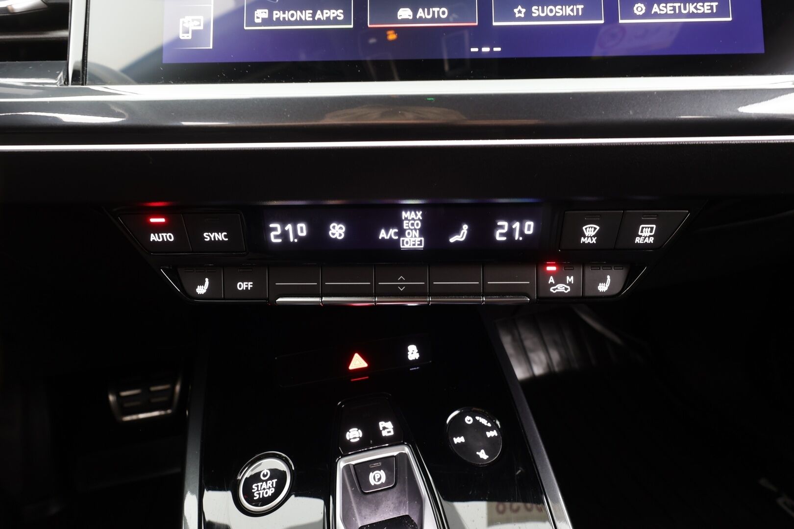 AUDI Q4 E-TRON 2023 40 e-tron S line - ACC | ILP | Koukku | P.Kamera | Sporttipenkit | Apple&Android | SoH 94.5 % | Merkkihuollettu | Kahdet OEM vanteet
