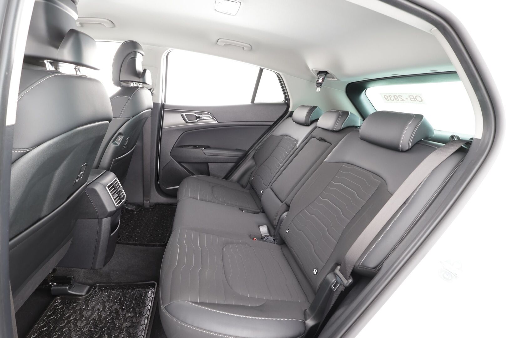 KIA SPORTAGE 2025 1,6 T-GDI AWD Plug-in Hybrid Premium - | ACC | Webasto | Koukku | H&K | 360° | Sähköpenkit | LED | Navi | Keyless | Kahdet renkaat aluvanteilla | Merkkihuollettu |