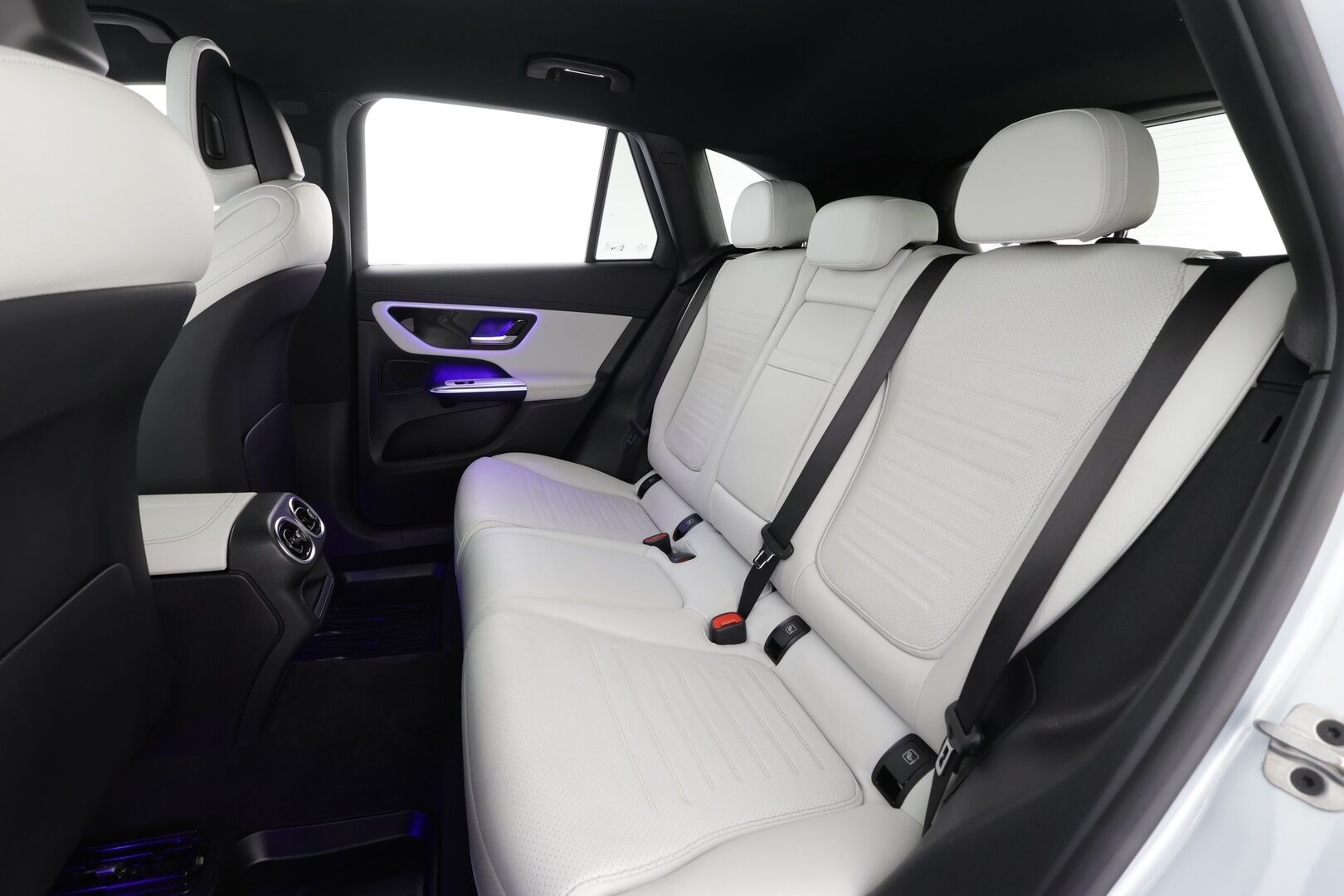 MERCEDES-BENZ GLC 2023 300 e 4MATIC AMG - * Distronic Pro | Muistipenkit | Koukku | 360° | Pikalataus | Ratinlämmitin | Kaistavahti | Navi | Vaaleat nahat *