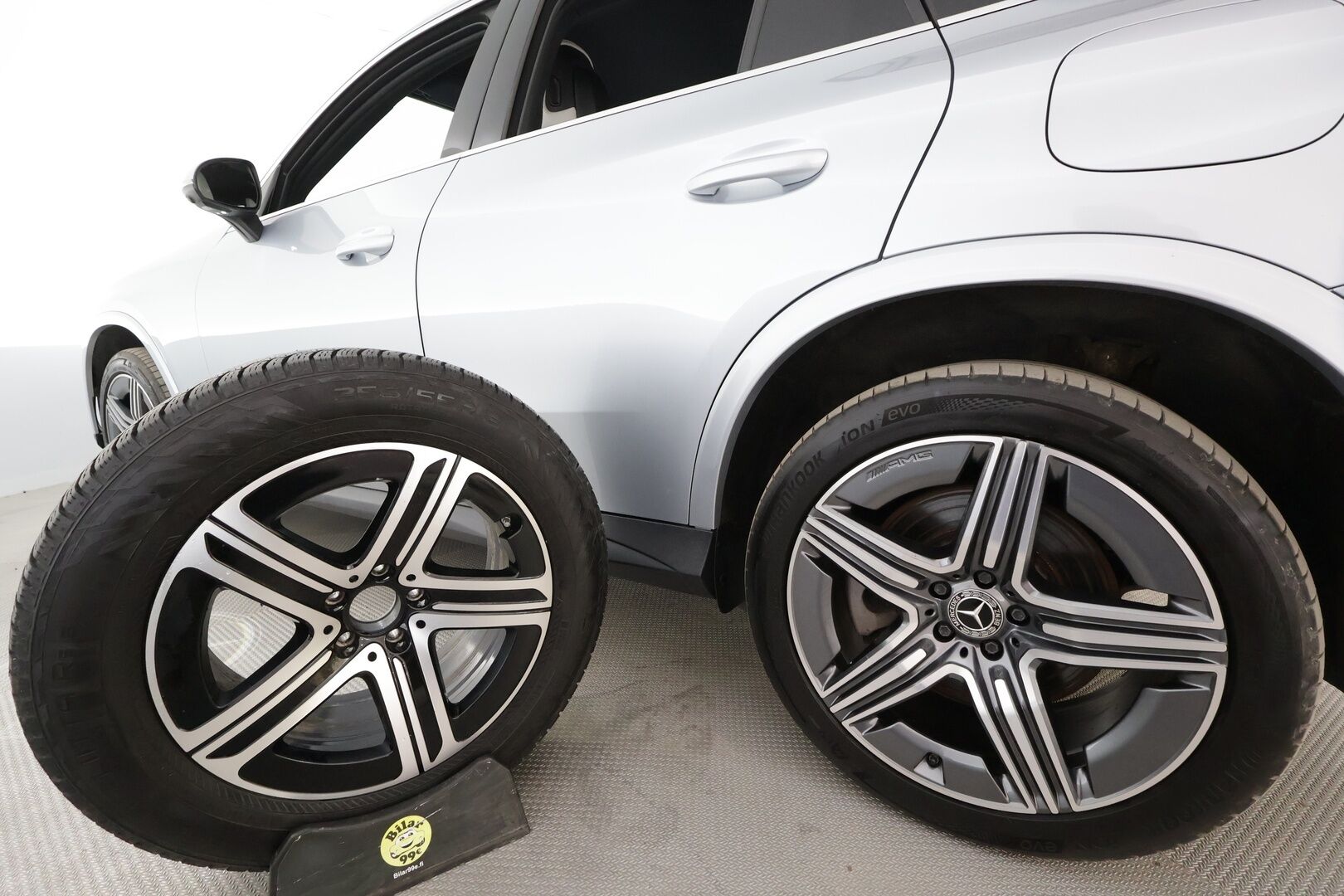 MERCEDES-BENZ GLC 2023 300 e 4MATIC AMG - * Distronic Pro | Muistipenkit | Koukku | 360° | Pikalataus | Ratinlämmitin | Kaistavahti | Navi | Vaaleat nahat *