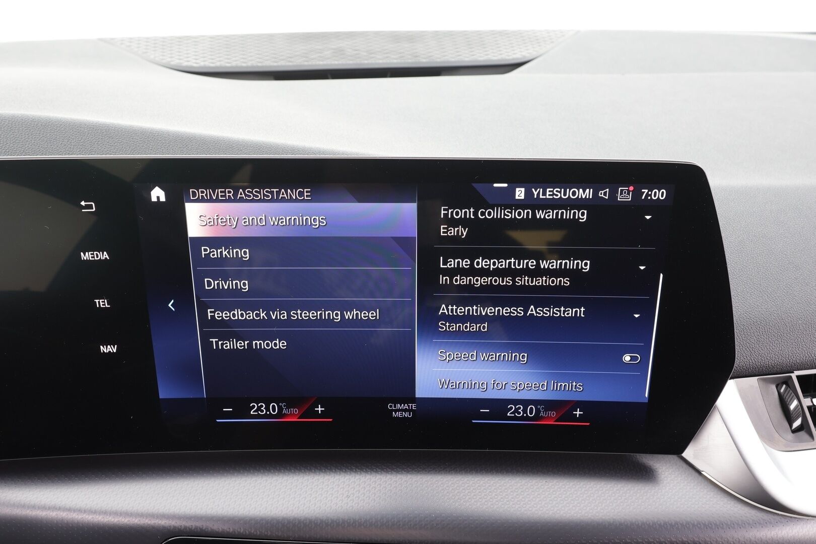 BMW 225 2023 U06 Active Tourer 225e xDrive Charged Edition M Sport - ACC | Koukku | P.Kamera | Sporttipenkit | LED | Navi | Kahdet renkaat aluvanteilla | Merkkihuollettu