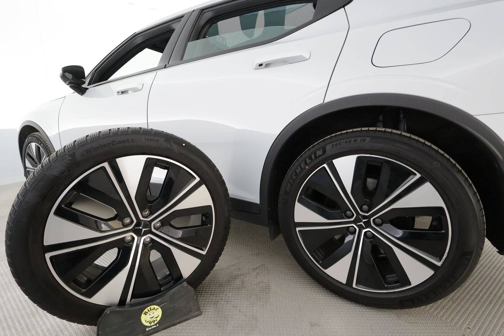 POLESTAR 2 2023 Long Range Single Motor Pilot lite & Plus * ACC / ILP / H/K / Lasikatto / Muistipenkki / 360-Kamera / Keyless / Sporttipenkit * - Kahdet Renkaat / Merkkihuollot - HULLUT AVAJAISHULINAT KORKOTARJOUS 3,29 %