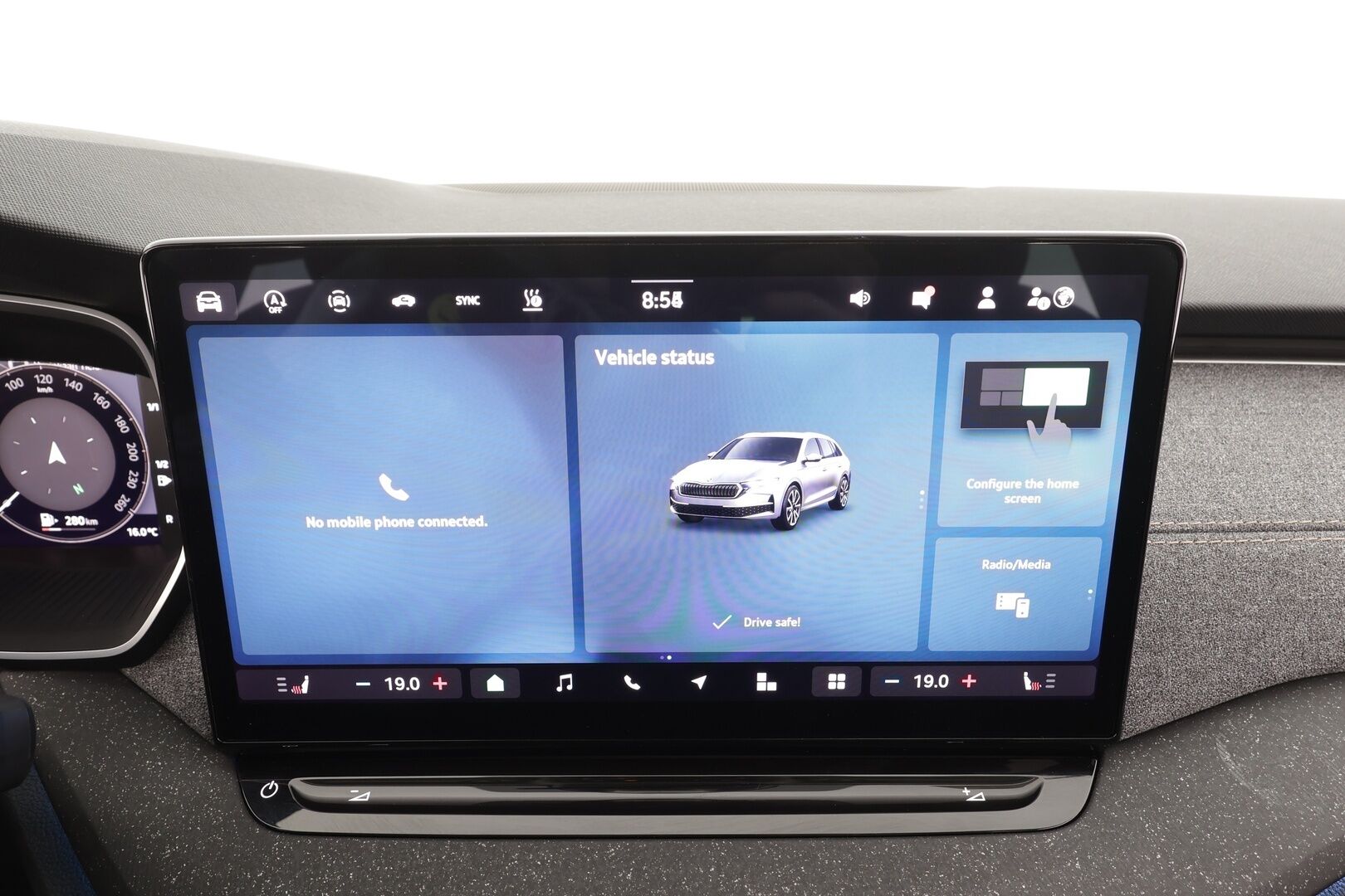 SKODA OCTAVIA 2025 2.0 TDi 110kW Selection DSG - | Facelift | ALV | Webasto | Koukku | 360-Kamera | Matrix LED | Navi | Puolinahat | Keylessgo | Digimittaristo |