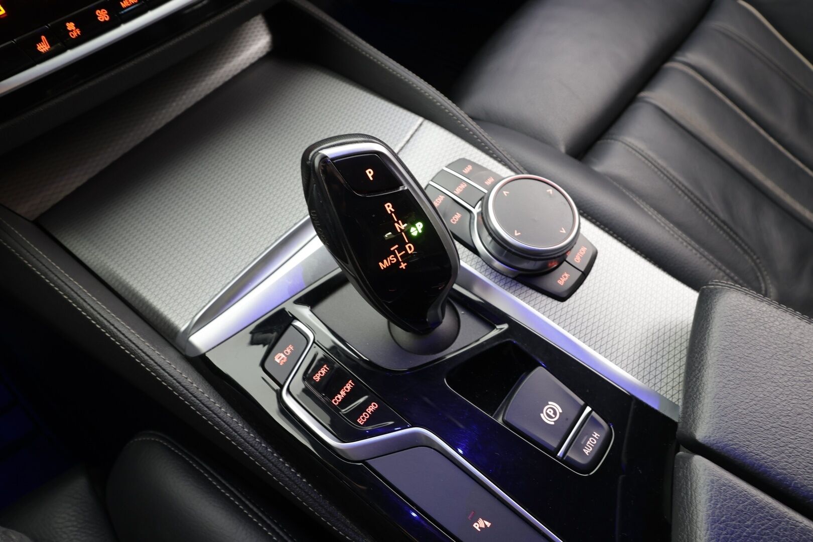 BMW 530 2019 G31 Touring 530i A xDrive M-Sport - ACC | Webasto | Koukku | Sporttinahat | Hifi | M Sport alusta | Navi | LED | Display Key | Digimittaristo | Kahdet renkaat | aluvanteilla