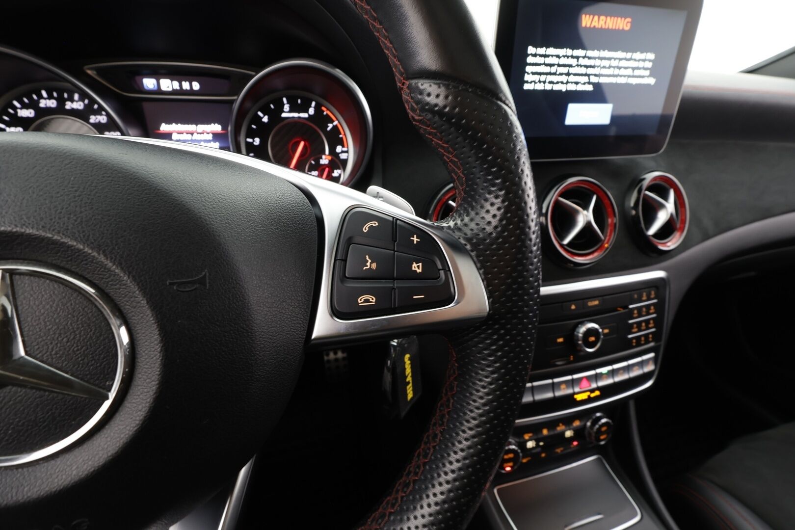 MERCEDES-BENZ CLA 45 AMG 2018 Mercedes-AMG CLA 45 4Matic A - | Panorama | Harman kardon | Upea Sportti |