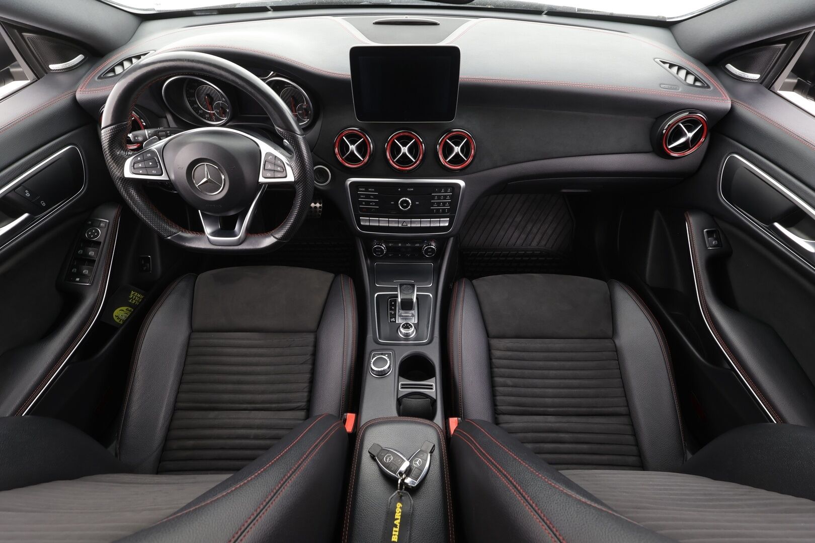 MERCEDES-BENZ CLA 45 AMG 2018 Mercedes-AMG CLA 45 4Matic A - | Panorama | Harman kardon | Upea Sportti |