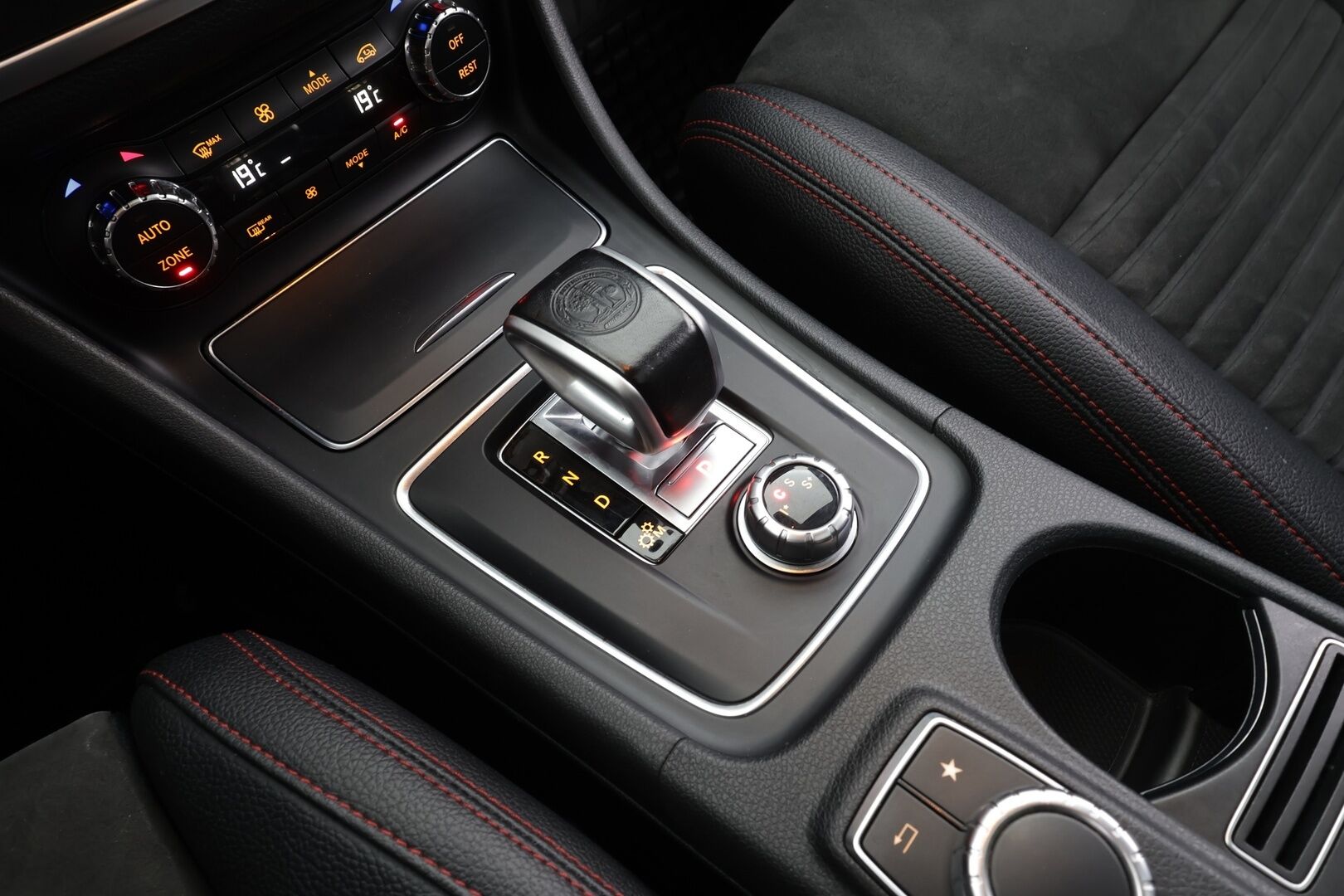 MERCEDES-BENZ CLA 45 AMG 2018 Mercedes-AMG CLA 45 4Matic A - | Panorama | Harman kardon | Upea Sportti |