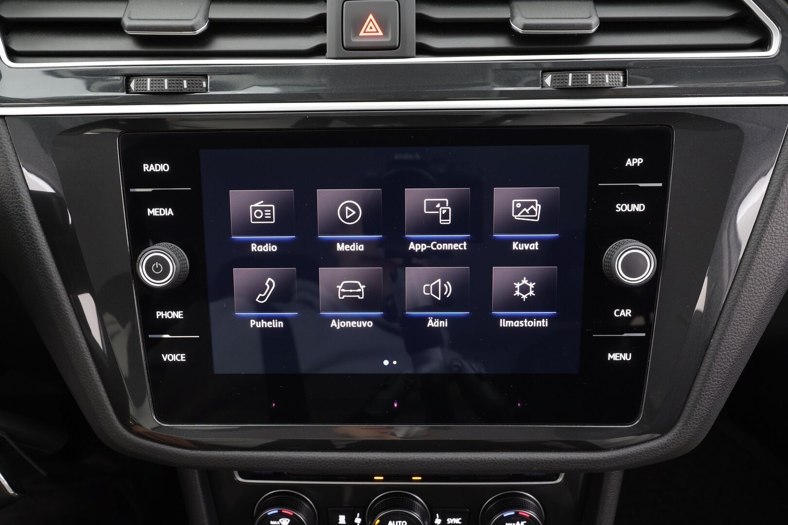VOLKSWAGEN TIGUAN 2020 2.0 TSI 140kW 4Motion DSG - | ACC | Digimittaristo | Webasto | Koukku | P-Kamera | LED | Kaistavahti | Kaukovaloautomatiikka | Ratinlämm | ALV | Merkkihuollettu |