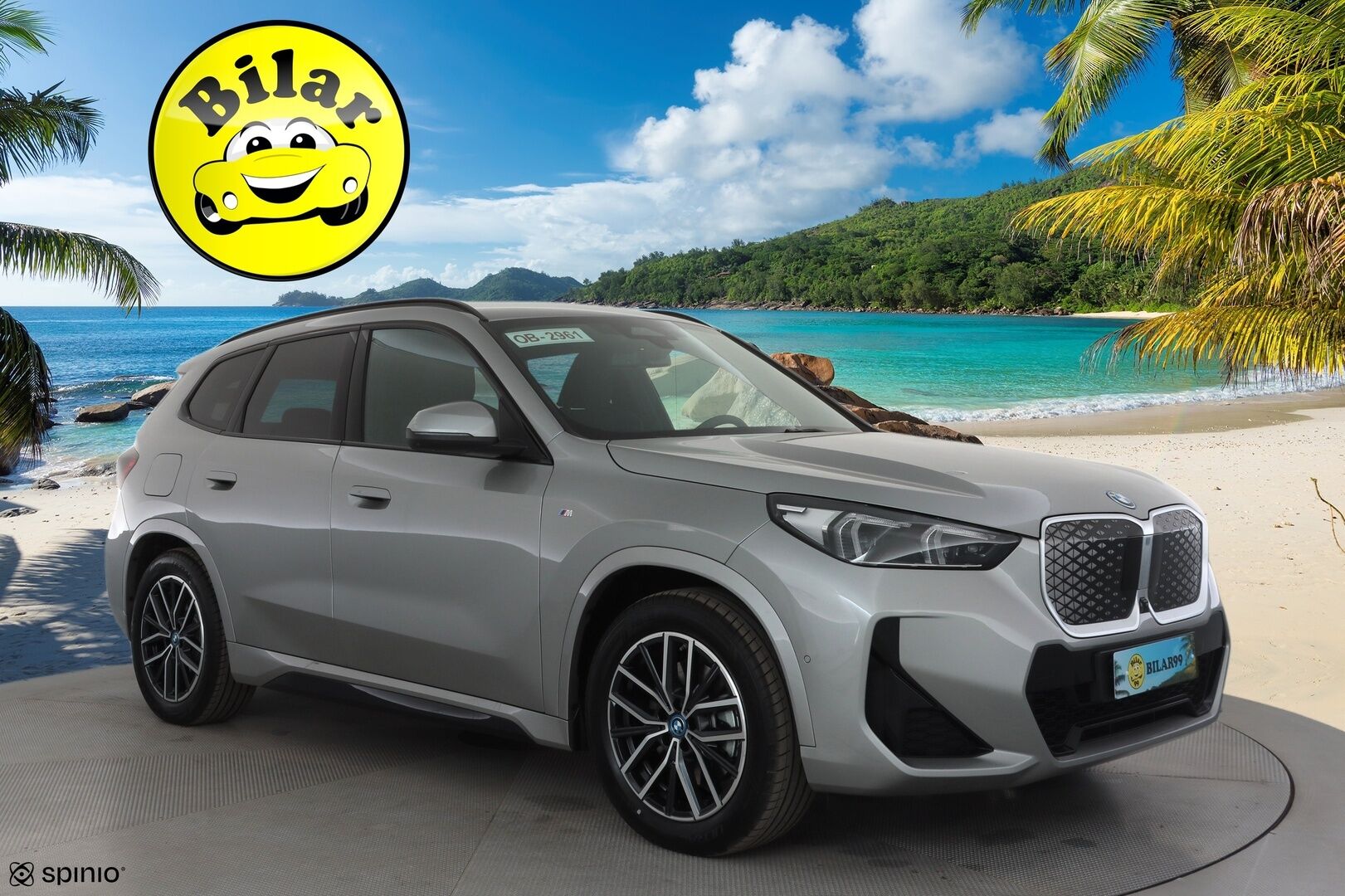 BMW IX1 2025 U11 30 xDrive Fully Charged M Sport - Vetokoukku | ACC | HUD | Widescreen | HiFi | 360-Kamera | Muistipenkki | Adapt.LED