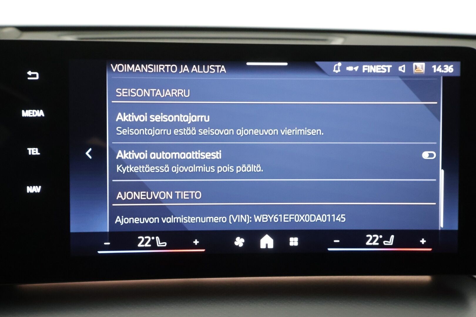 BMW IX1 2025 U11 30 xDrive Fully Charged M Sport - Vetokoukku | ACC | HUD | Widescreen | HiFi | 360-Kamera | Muistipenkki | Adapt.LED