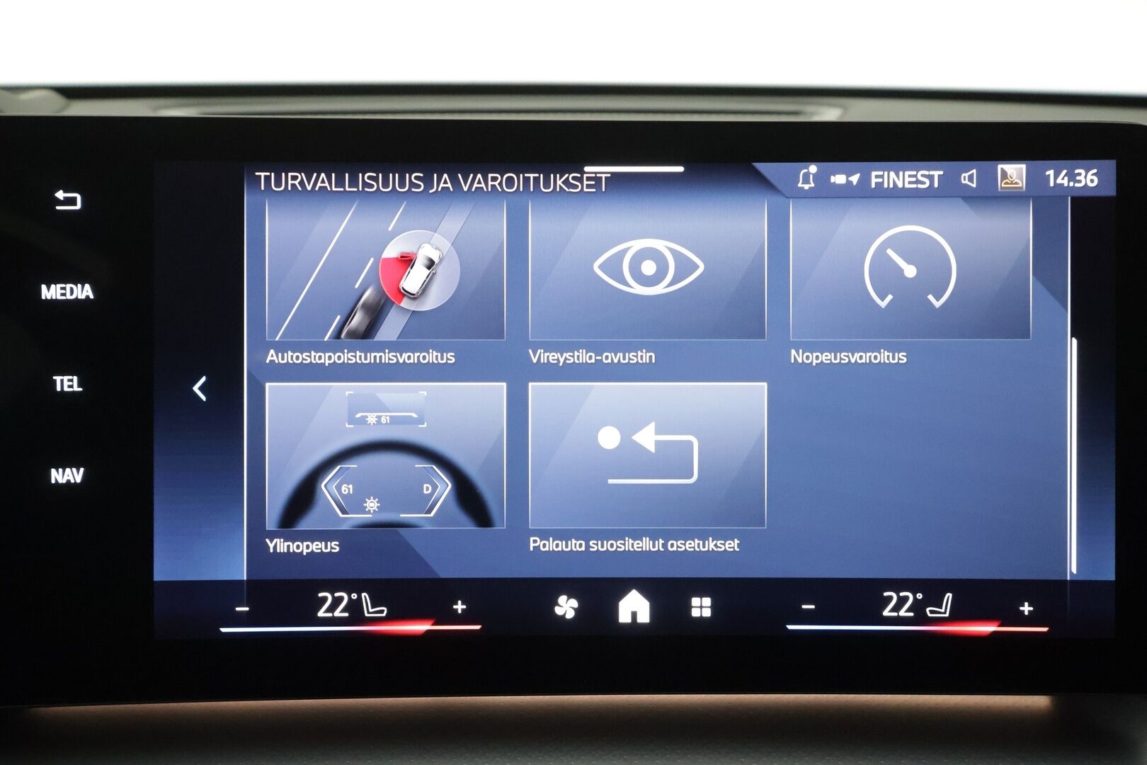 BMW IX1 2025 U11 30 xDrive Fully Charged M Sport - Vetokoukku | ACC | HUD | Widescreen | HiFi | 360-Kamera | Muistipenkki | Adapt.LED
