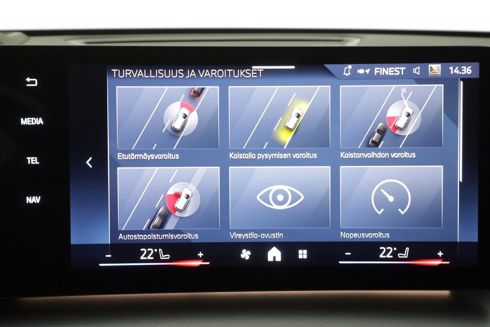 BMW IX1 2025 U11 30 xDrive Fully Charged M Sport - Vetokoukku | ACC | HUD | Widescreen | HiFi | 360-Kamera | Muistipenkki | Adapt.LED
