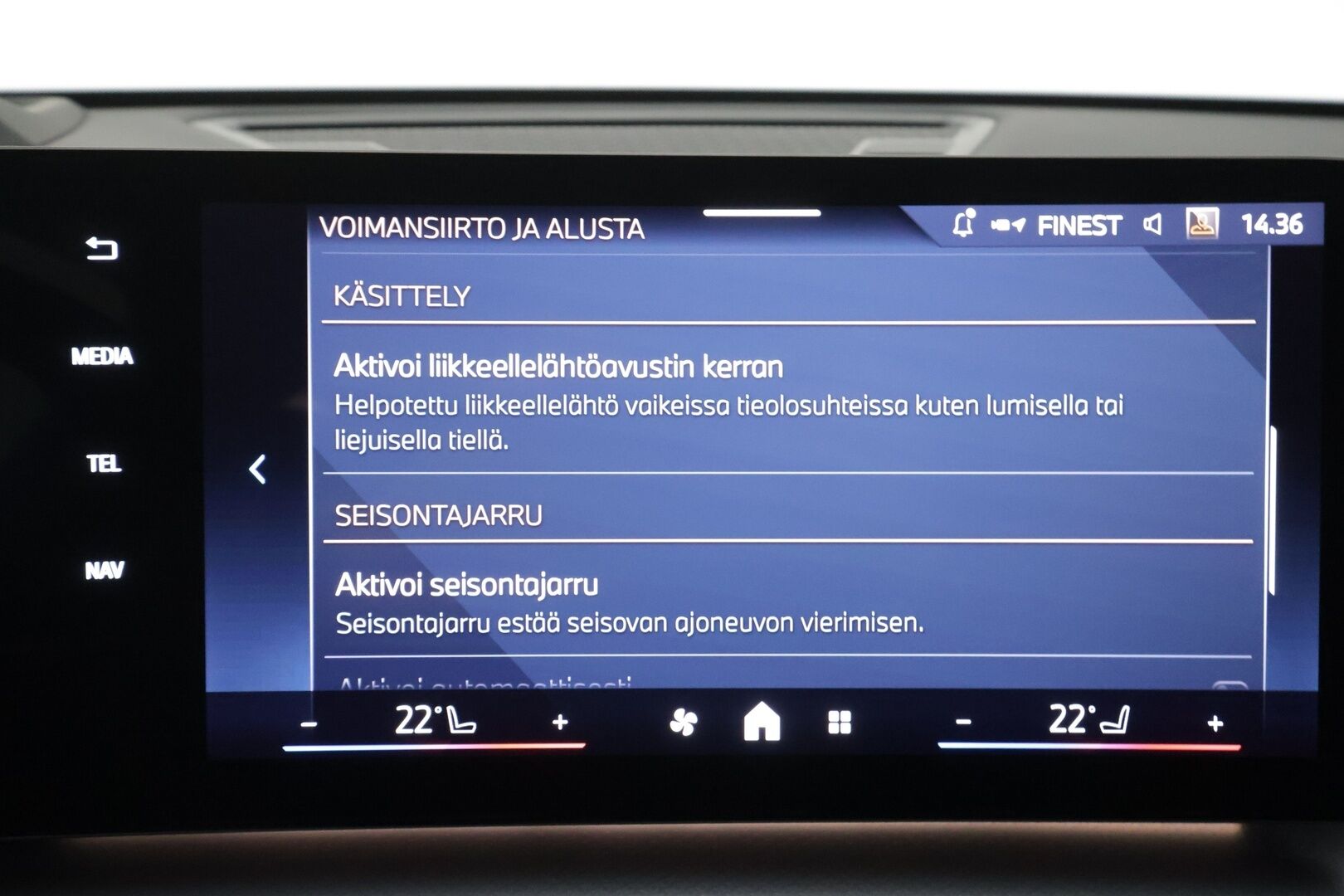 BMW IX1 2025 U11 30 xDrive Fully Charged M Sport - Vetokoukku | ACC | HUD | Widescreen | HiFi | 360-Kamera | Muistipenkki | Adapt.LED