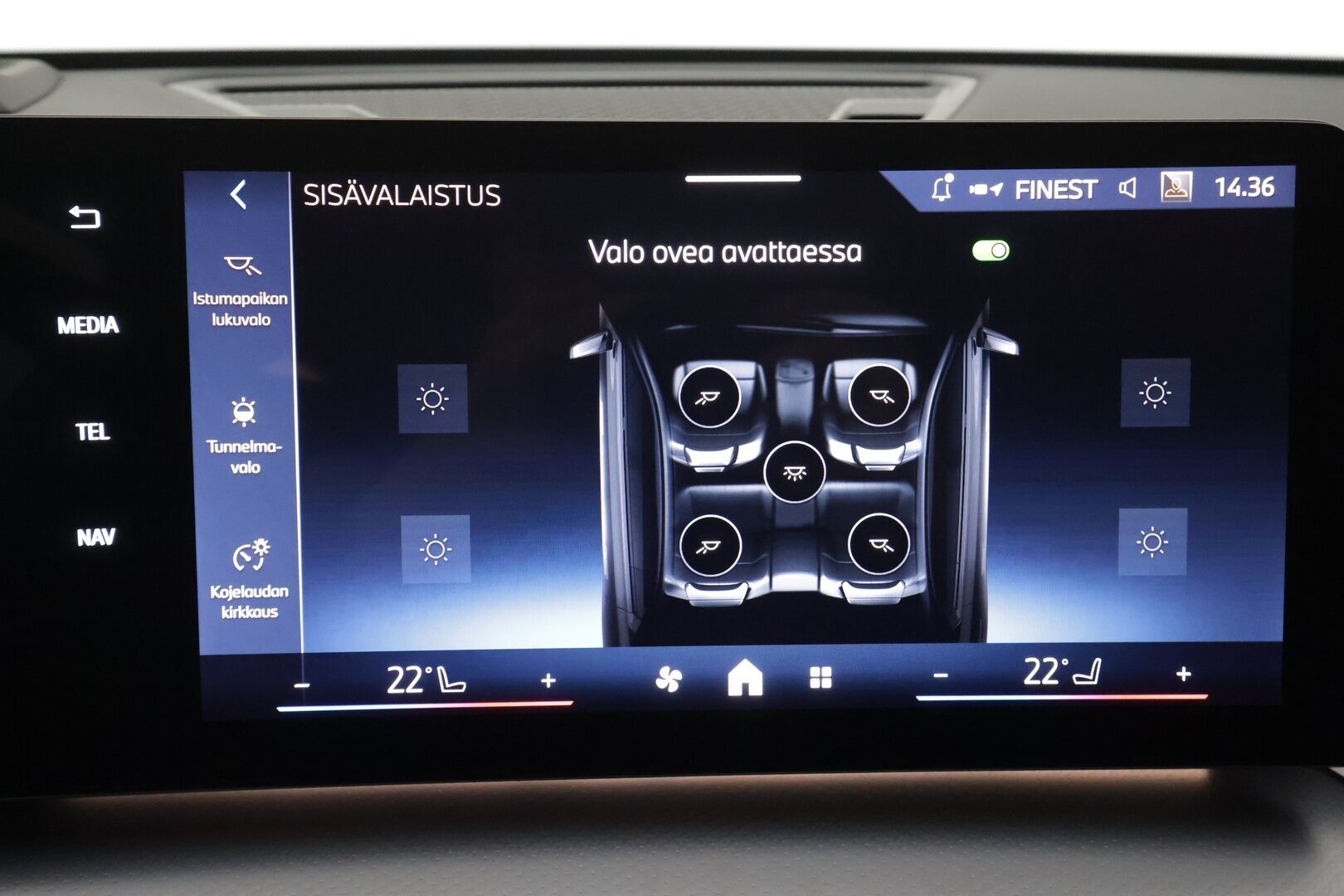 BMW IX1 2025 U11 30 xDrive Fully Charged M Sport - Vetokoukku | ACC | HUD | Widescreen | HiFi | 360-Kamera | Muistipenkki | Adapt.LED