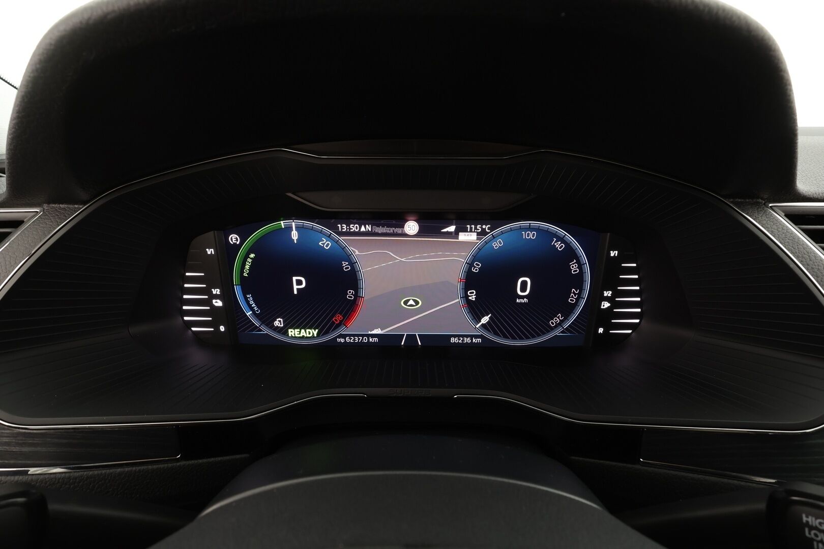 SKODA SUPERB 2023 1.4 TSI PHEV Ambition iV DSG - | Webasto | ACC | Matrix-LED | P.Kamera | Muistipenkki | Navi | Kaistavahti | Keyless | Kahdet renkaat aluvanteilla | 2x Latauskaapelit | Merkkihuollot |