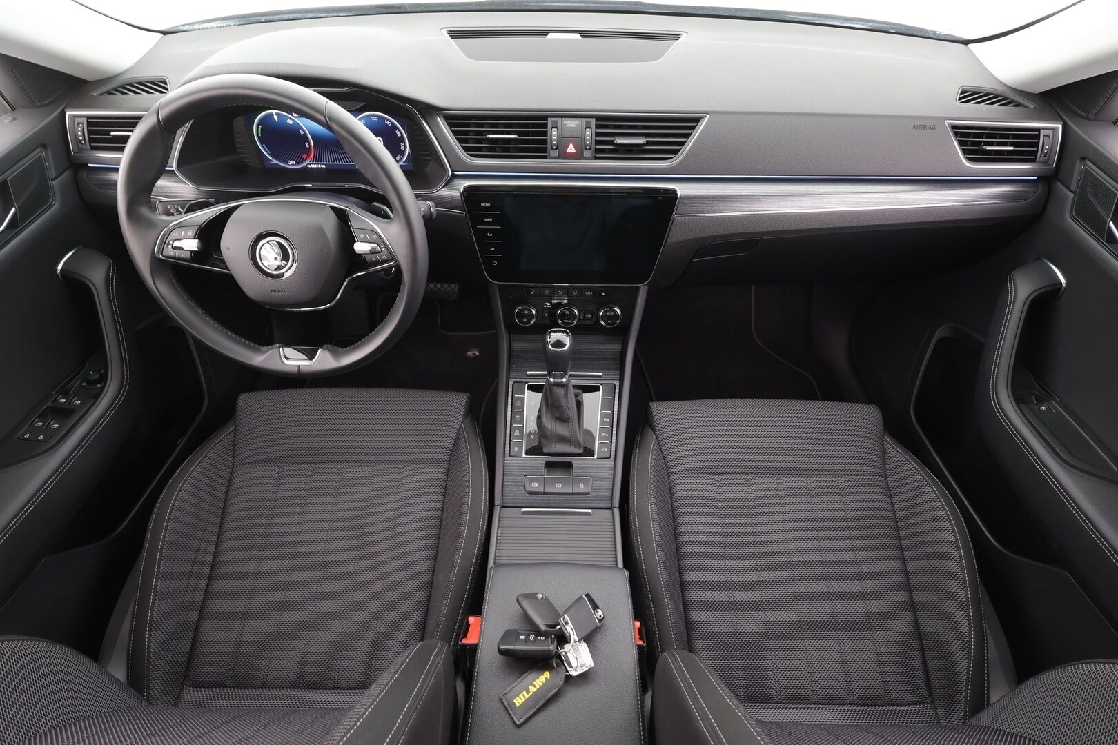 SKODA SUPERB 2023 1.4 TSI PHEV Ambition iV DSG - | Webasto | ACC | Matrix-LED | P.Kamera | Muistipenkki | Navi | Kaistavahti | Keyless | Kahdet renkaat aluvanteilla | 2x Latauskaapelit | Merkkihuollot |