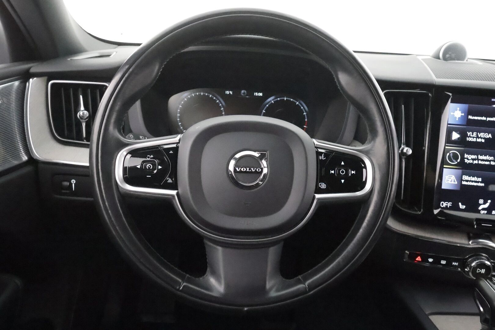 Volvo XC60 2018 T5 AWD Business Inscription aut - *Webasto | Koukku | ACC | 360 | HUD | B&W | Sportpenkki Muistilla | Navi | Keyless | Kahdet renkaat aluvanteilla*