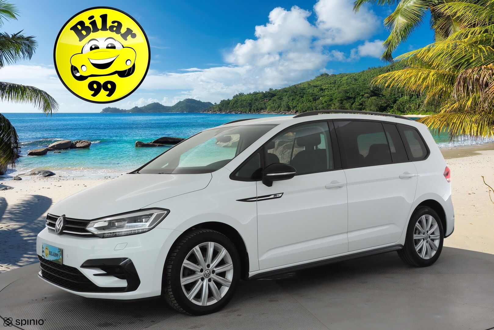 VOLKSWAGEN TOURAN 2018 Highline 1,8 TSI 132 kW DSG 7-P * Webasto / Koukku / Adapt.LED / P.kamera / Apple&Android / Keyless *
