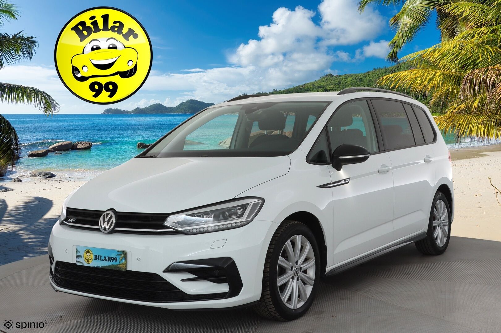 VOLKSWAGEN TOURAN 2018 Highline 1,8 TSI 132 kW DSG 7-P * Webasto / Koukku / Adapt.LED / P.kamera / Apple&Android / Keyless *