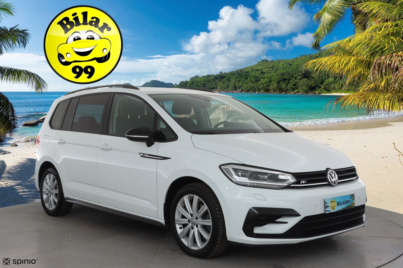 VOLKSWAGEN TOURAN 2018 Highline 1,8 TSI 132 kW DSG 7-P * Webasto / Koukku / Adapt.LED / P.kamera / Apple&Android / Keyless *