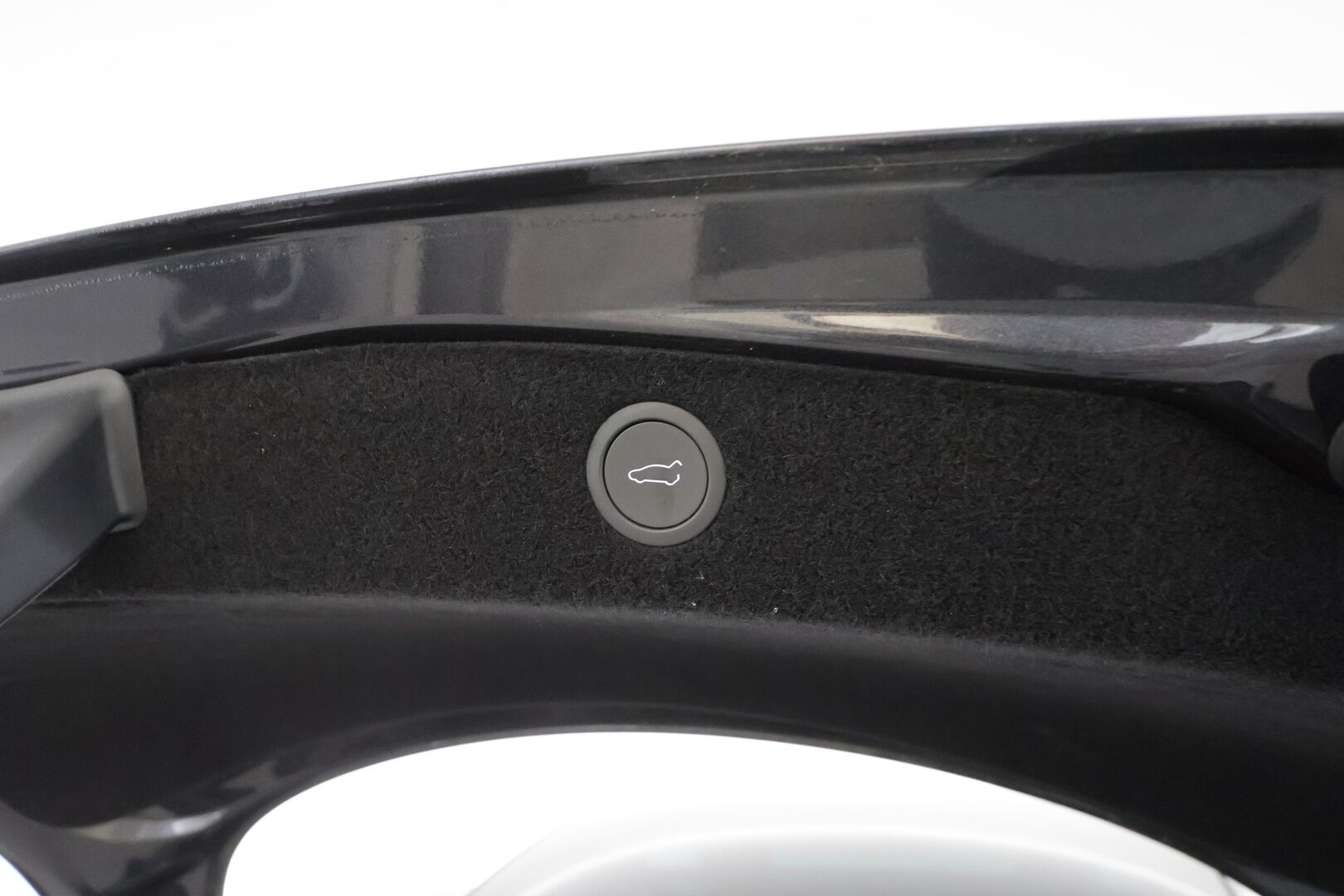 TESLA MODEL 3 2024 Long Range AWD Highland - | ILP | Lasikatto | Premium Audio | Ilmastoidut nahat | Matrix LED | Viihdenäyttö | P.Kamera | Valkoiset nahat | Facelift |