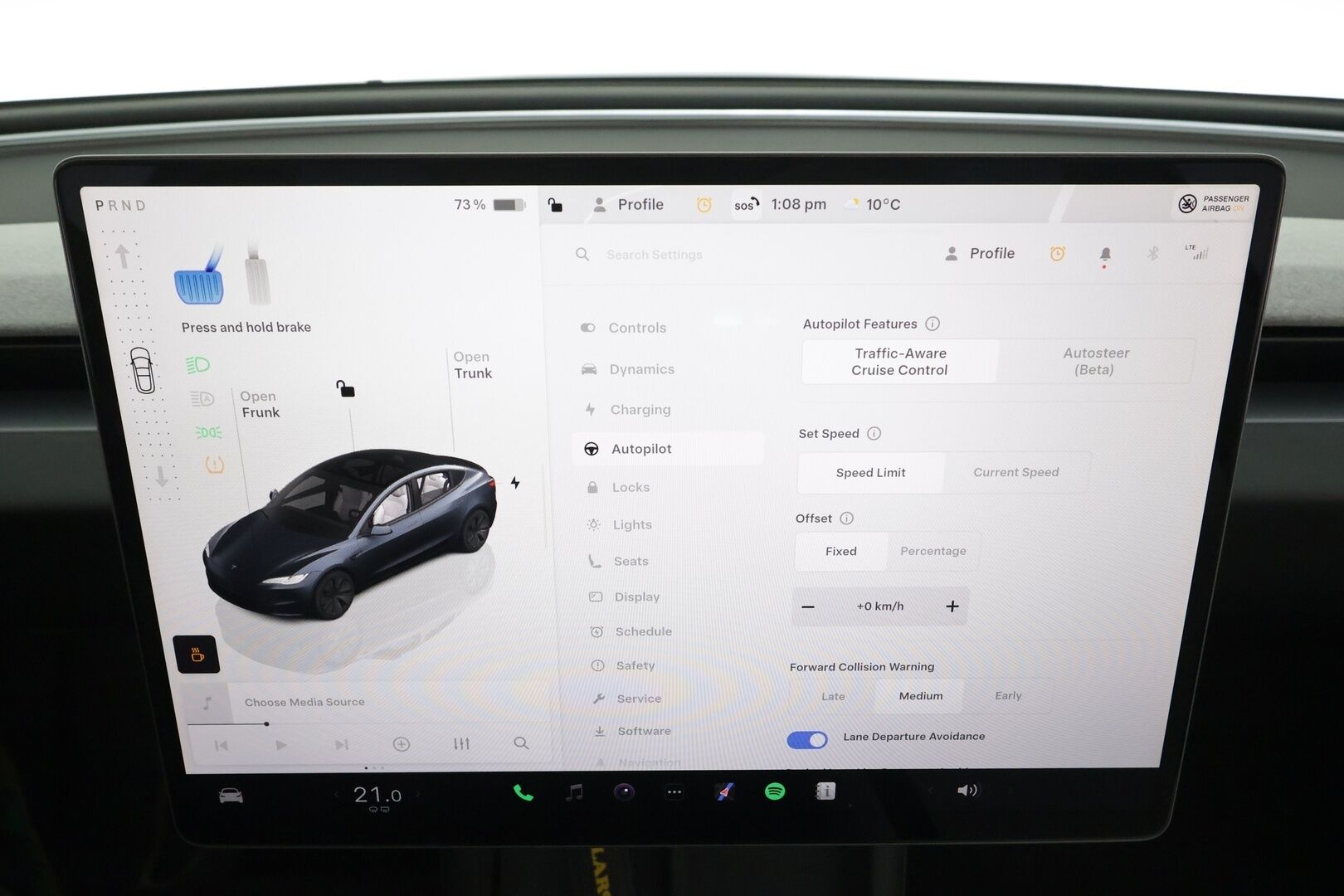 TESLA MODEL 3 2024 Long Range AWD Highland - | ILP | Lasikatto | Premium Audio | Ilmastoidut nahat | Matrix LED | Viihdenäyttö | P.Kamera | Valkoiset nahat | Facelift |