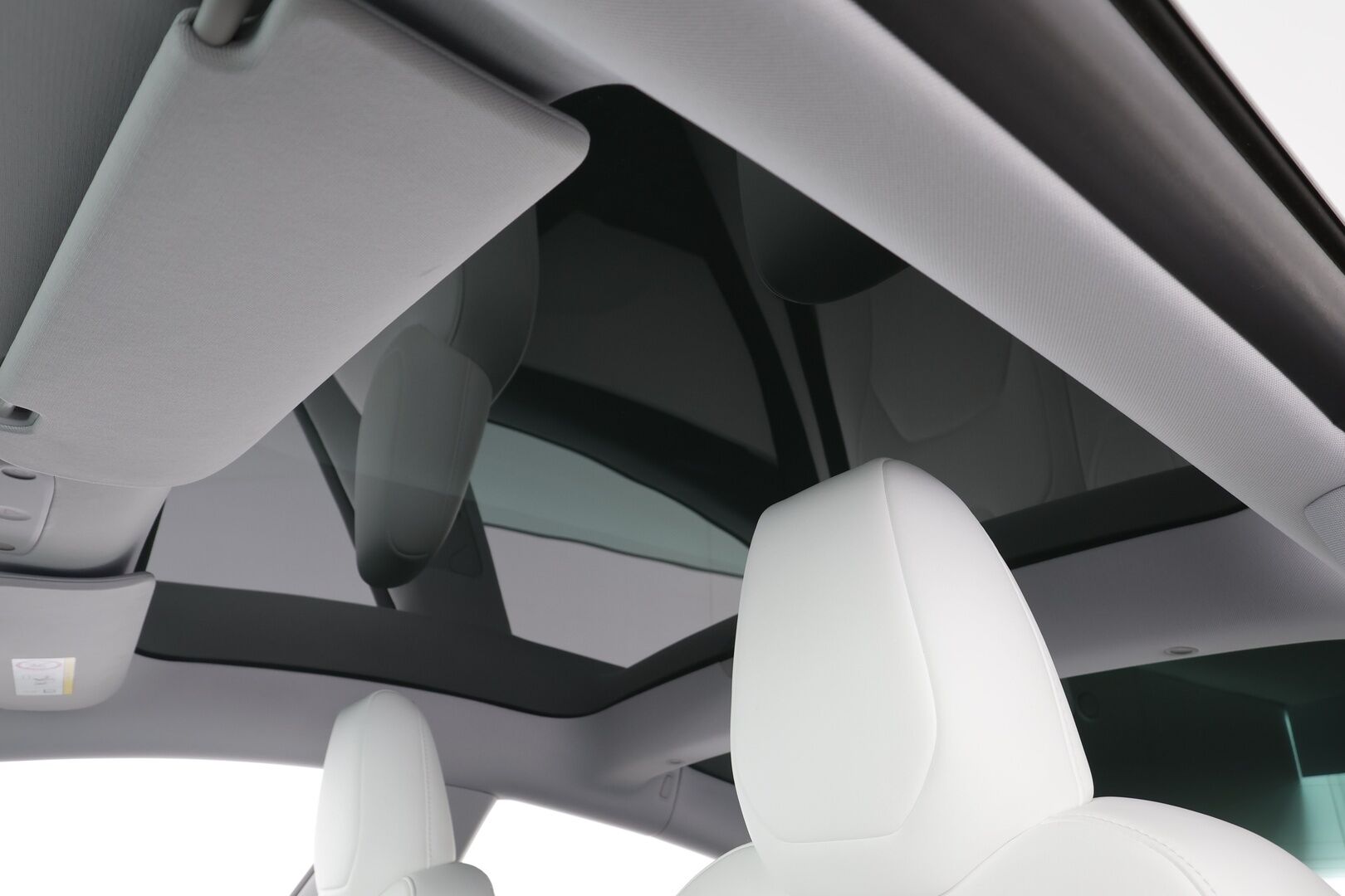 TESLA MODEL 3 2024 Long Range AWD Highland - | ILP | Lasikatto | Premium Audio | Ilmastoidut nahat | Matrix LED | Viihdenäyttö | P.Kamera | Valkoiset nahat | Facelift |