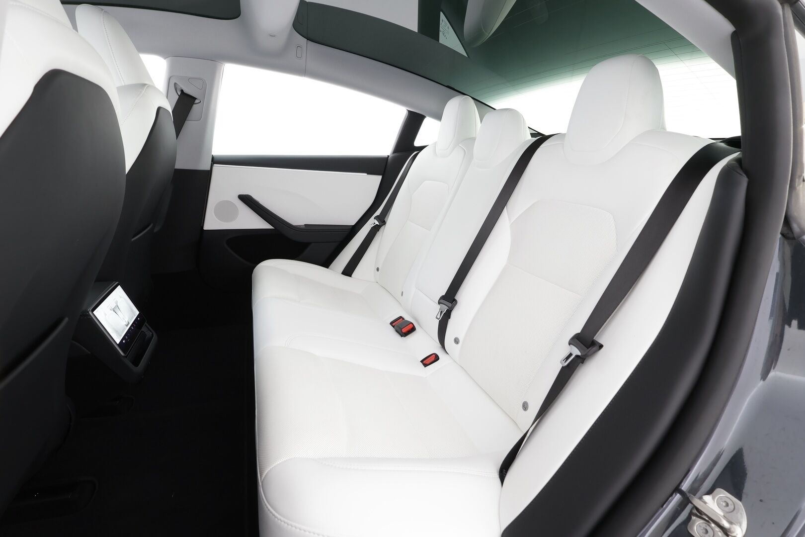 TESLA MODEL 3 2024 Long Range AWD Highland - | ILP | Lasikatto | Premium Audio | Ilmastoidut nahat | Matrix LED | Viihdenäyttö | P.Kamera | Valkoiset nahat | Facelift |
