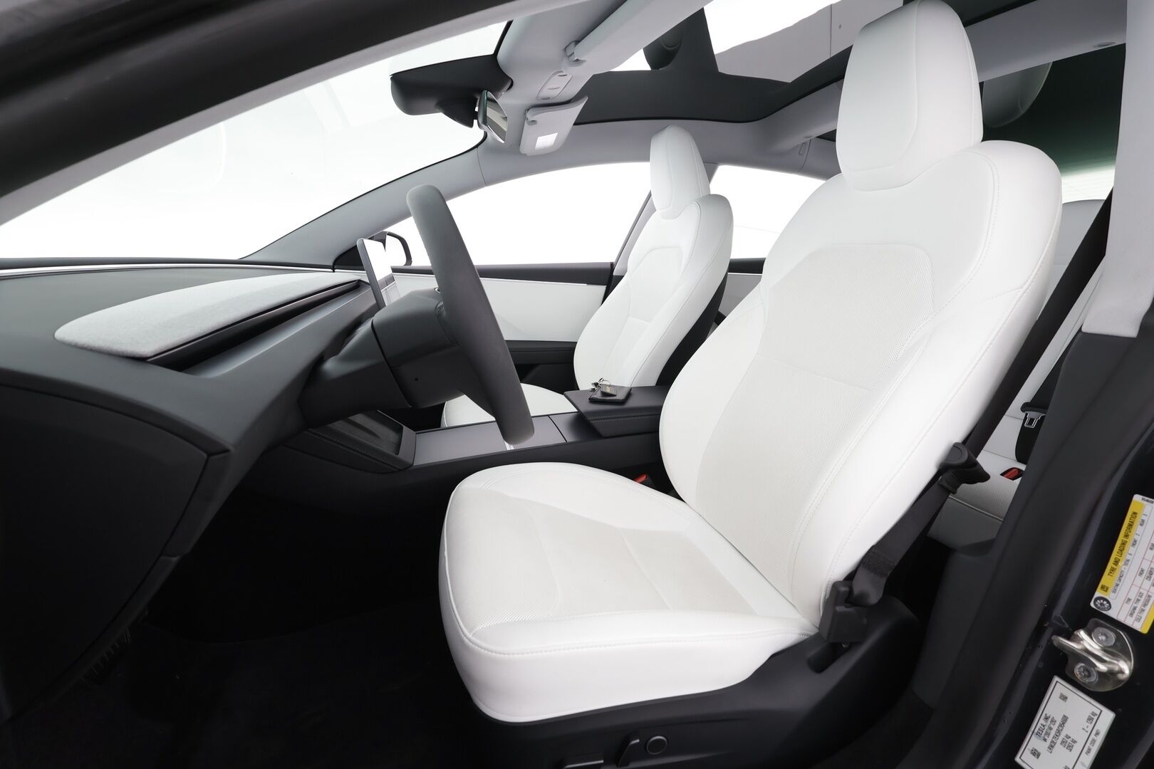 TESLA MODEL 3 2024 Long Range AWD Highland - | ILP | Lasikatto | Premium Audio | Ilmastoidut nahat | Matrix LED | Viihdenäyttö | P.Kamera | Valkoiset nahat | Facelift |