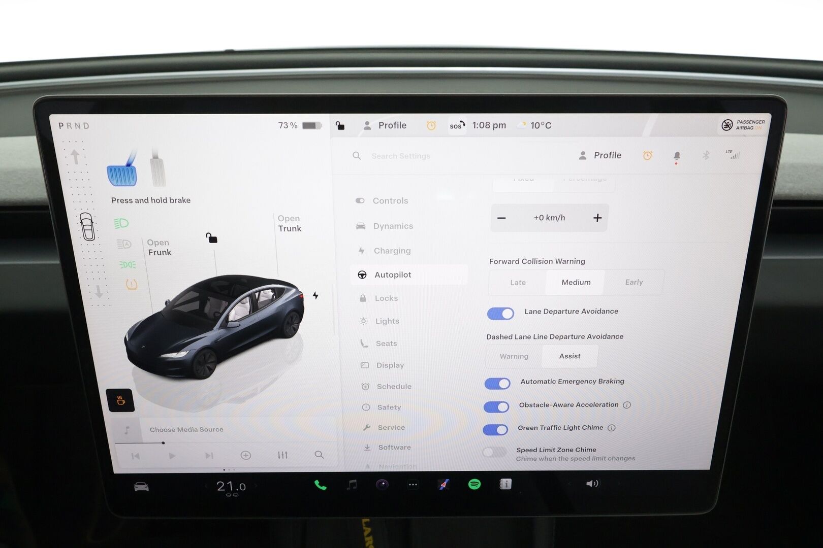 TESLA MODEL 3 2024 Long Range AWD Highland - | ILP | Lasikatto | Premium Audio | Ilmastoidut nahat | Matrix LED | Viihdenäyttö | P.Kamera | Valkoiset nahat | Facelift |