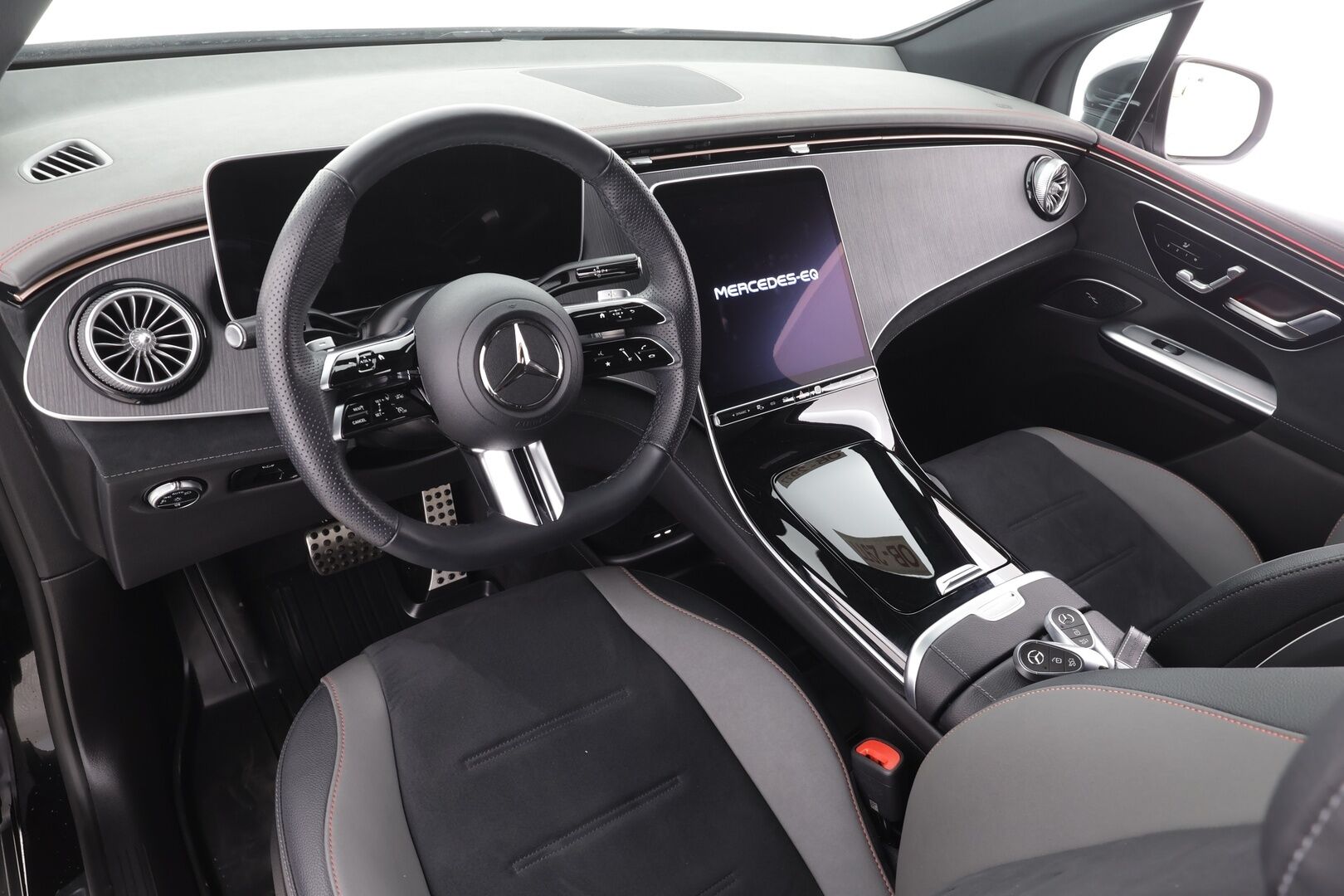 MERCEDES-BENZ EQE SUV 2025 350 4Matic AMG Line - Distronic Pro | ILP | Koukku | 360° | Midline | Muistipenkit | Keyless | Navi | Ratinlämmitin