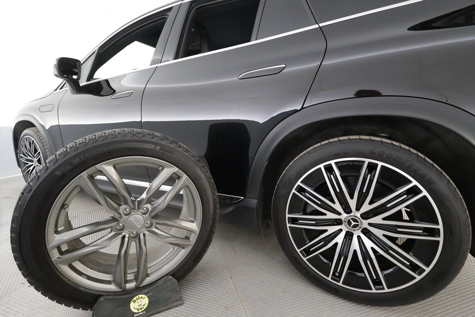 MERCEDES-BENZ EQE SUV 2025 350 4Matic AMG Line - Distronic Pro | ILP | Koukku | 360° | Midline | Muistipenkit | Keyless | Navi | Ratinlämmitin
