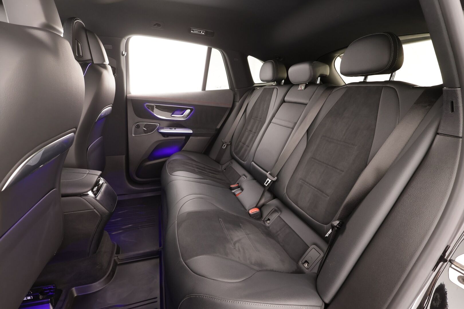 MERCEDES-BENZ EQE SUV 2025 350 4Matic AMG Line - Distronic Pro | ILP | Koukku | 360° | Midline | Muistipenkit | Keyless | Navi | Ratinlämmitin