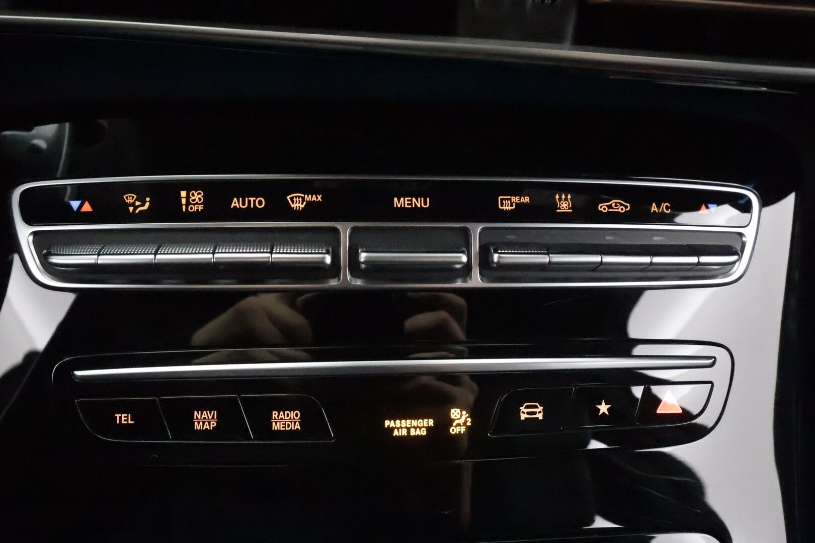 MERCEDES-BENZ EQC 2021 400 4Matic - Distronic+ | Muistipenkit | 360° | Midline | Multibeam | AMG-Sisäpaketti | Navi | Keyless | Tuplalasit | SoH 97,8% | Kahdet renkaat aluvanteilla | Juuri merkkihuollettu