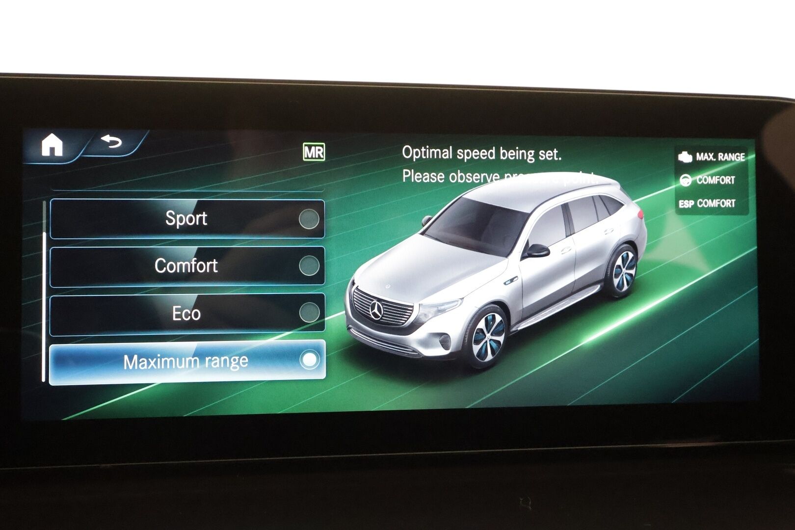 MERCEDES-BENZ EQC 2021 400 4Matic - Distronic+ | Muistipenkit | 360° | Midline | Multibeam | AMG-Sisäpaketti | Navi | Keyless | Tuplalasit | SoH 97,8% | Kahdet renkaat aluvanteilla | Juuri merkkihuollettu