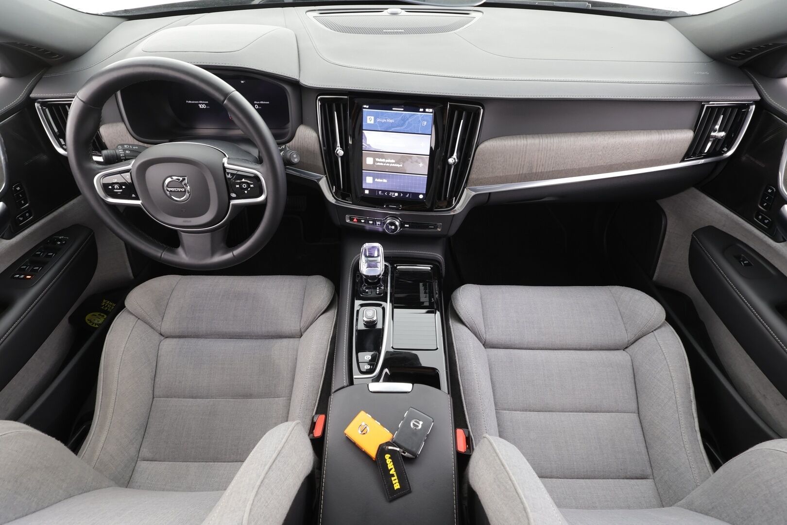 Volvo V90 2023 T6 AWD Long Range Plus Dark aut - | Lisälämmitin | H&K | ACC | Full-LED | 360 | Sporttipenkit Muistilla | Kaistavahti | Keyless |