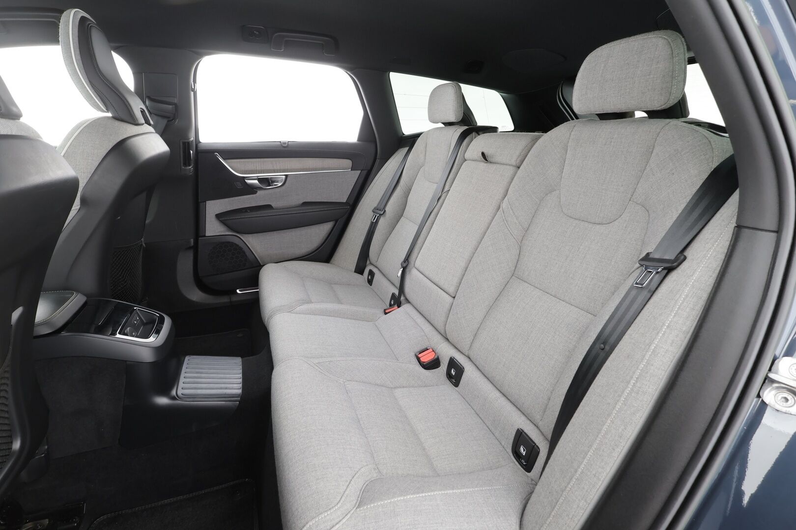 Volvo V90 2023 T6 AWD Long Range Plus Dark aut - | Lisälämmitin | H&K | ACC | Full-LED | 360 | Sporttipenkit Muistilla | Kaistavahti | Keyless |