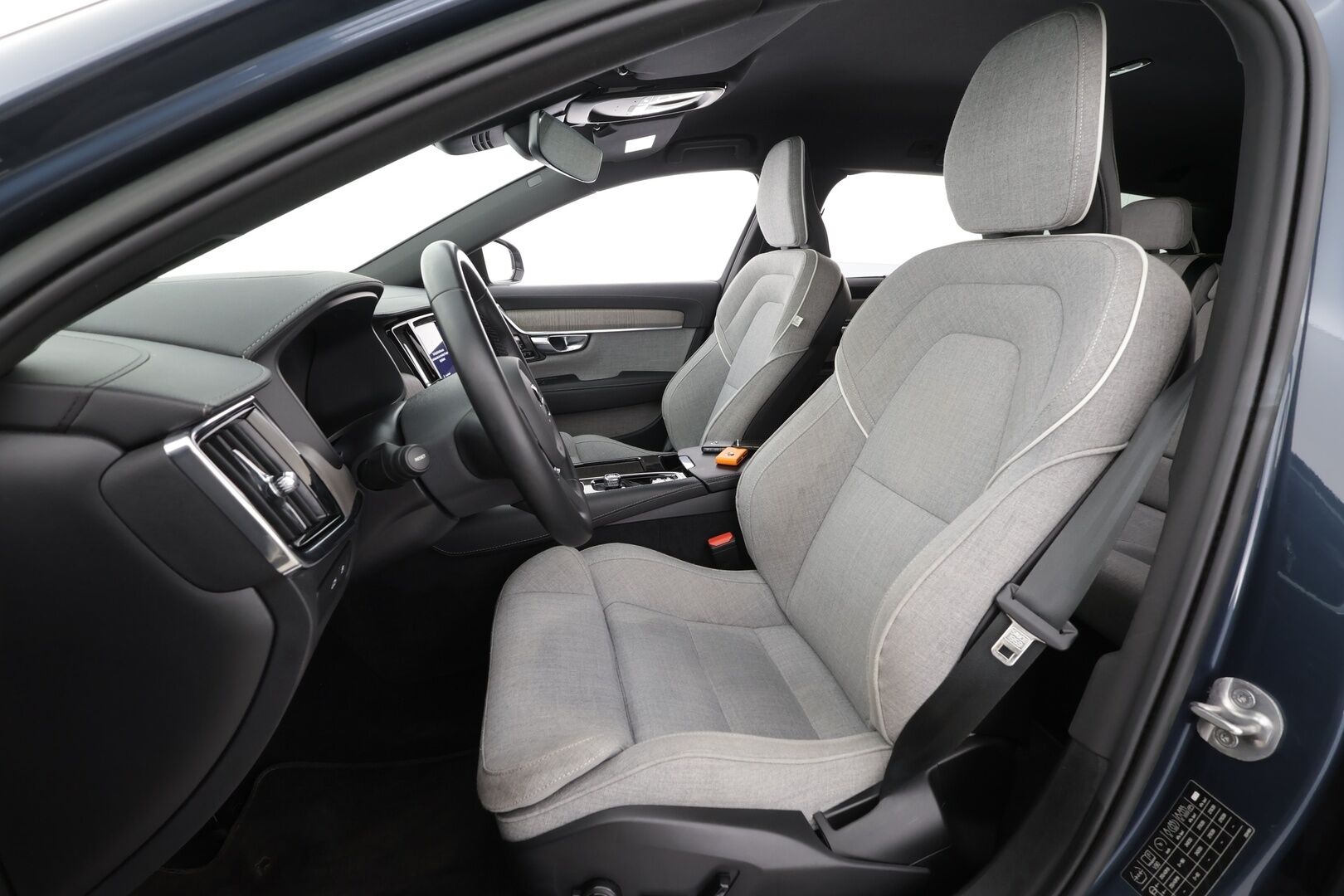 Volvo V90 2023 T6 AWD Long Range Plus Dark aut - | Lisälämmitin | H&K | ACC | Full-LED | 360 | Sporttipenkit Muistilla | Kaistavahti | Keyless |