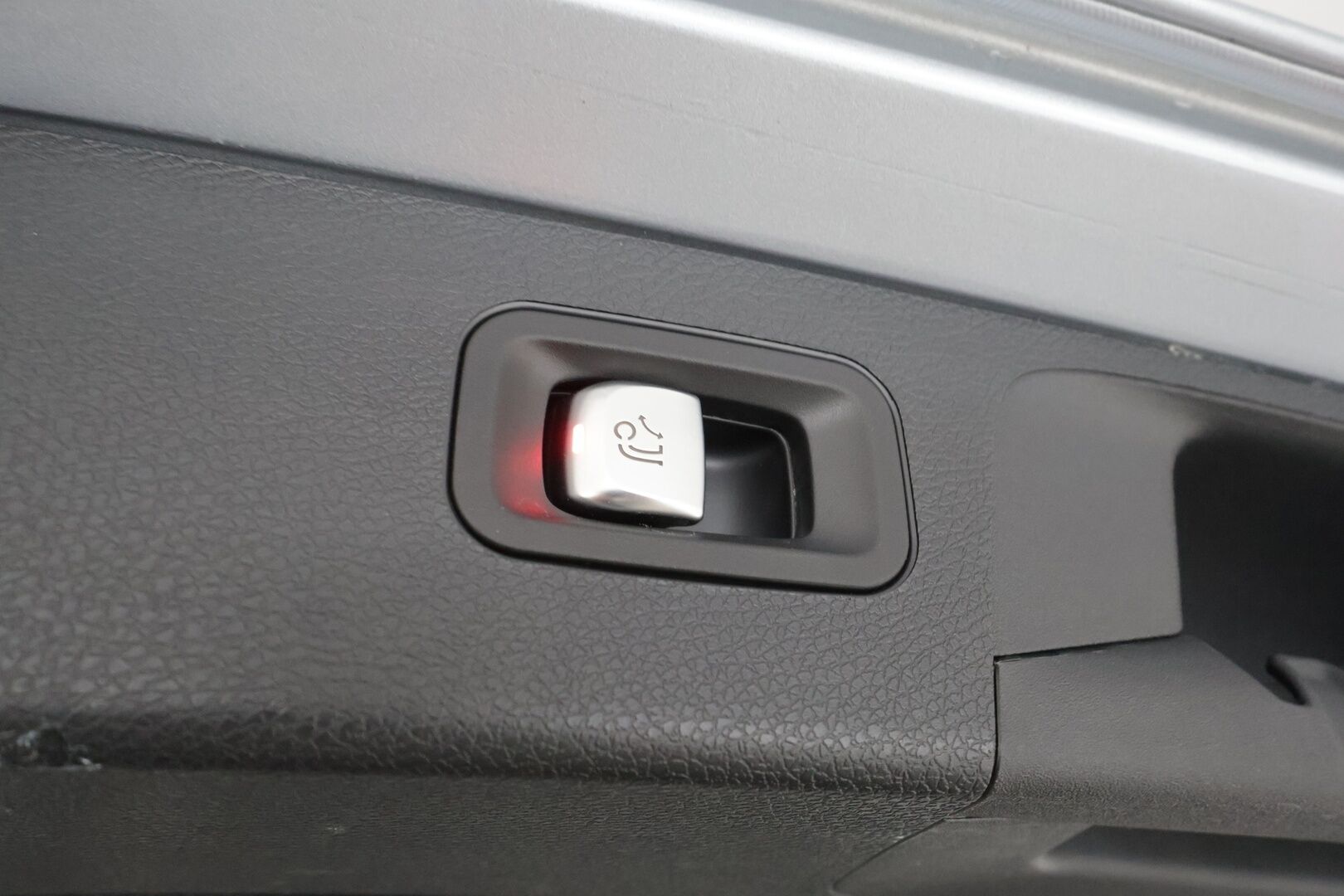 MERCEDES-BENZ E 2021 300 de 4Matic T A Business EQ Power AMG - Distronic+ | Comfort Penkit Muistilla | Koukku | Widescreen | Multibeam LED | 360-Kamera | Merkkihuollot | Facelift