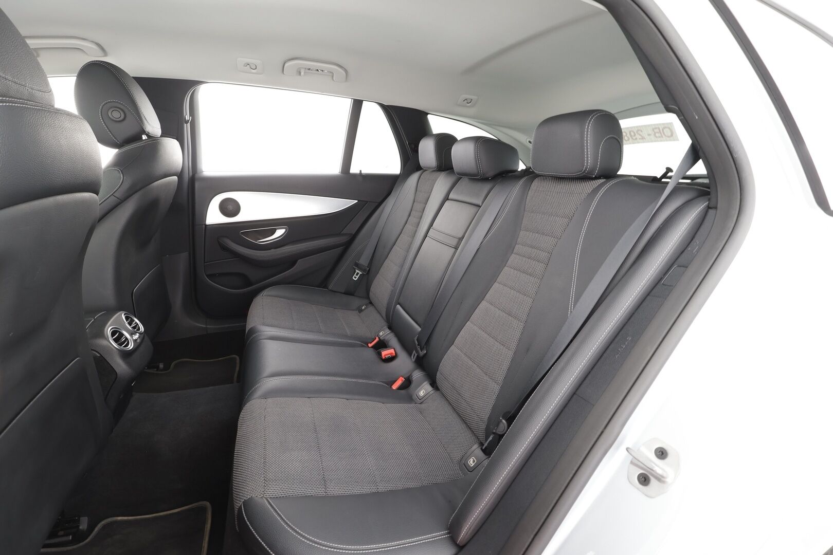 MERCEDES-BENZ E 2021 300 de 4Matic T A Business EQ Power AMG - Distronic+ | Comfort Penkit Muistilla | Koukku | Widescreen | Multibeam LED | 360-Kamera | Merkkihuollot | Facelift