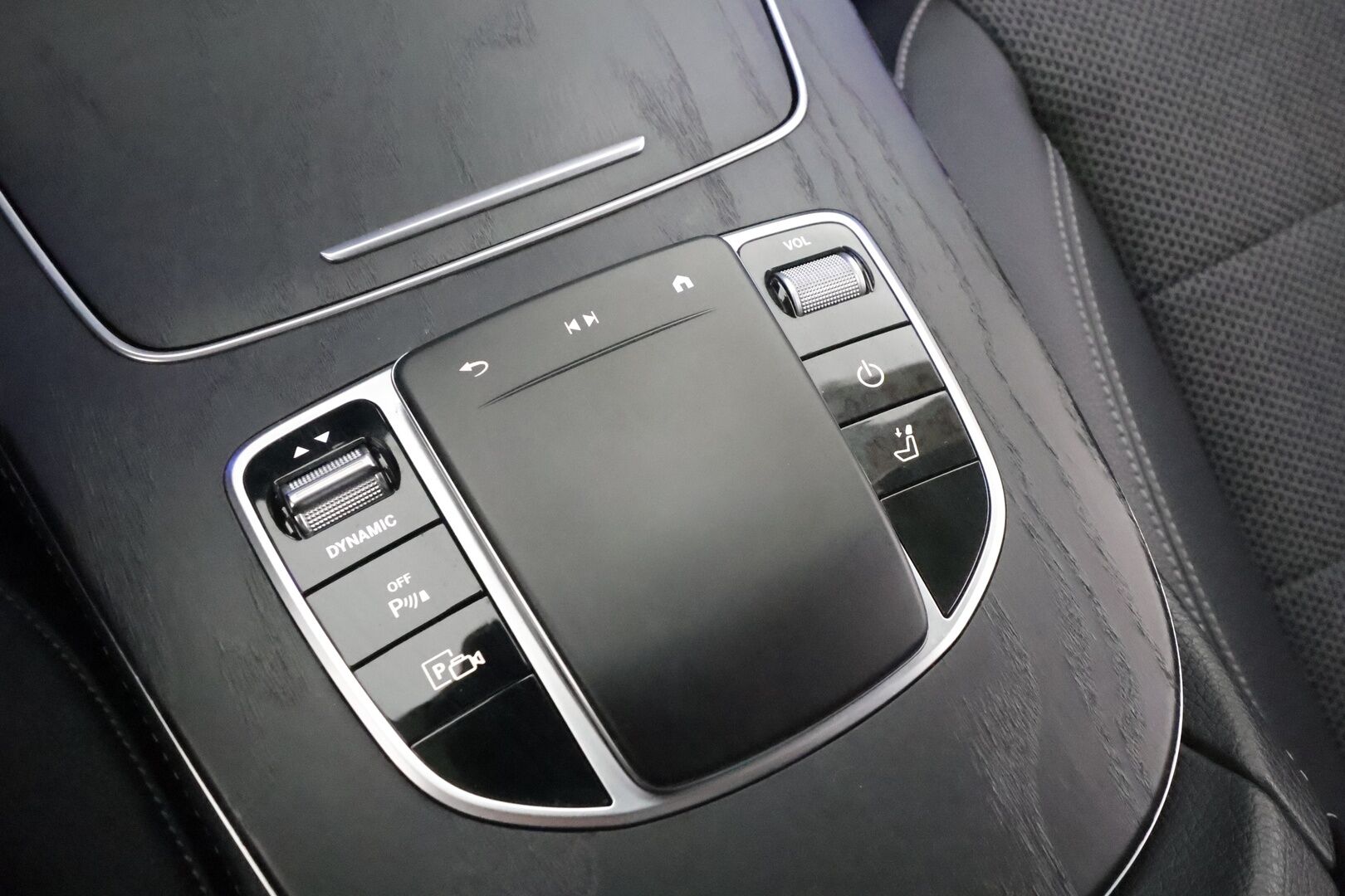 MERCEDES-BENZ E 2021 300 de 4Matic T A Business EQ Power AMG - Distronic+ | Comfort Penkit Muistilla | Koukku | Widescreen | Multibeam LED | 360-Kamera | Merkkihuollot | Facelift
