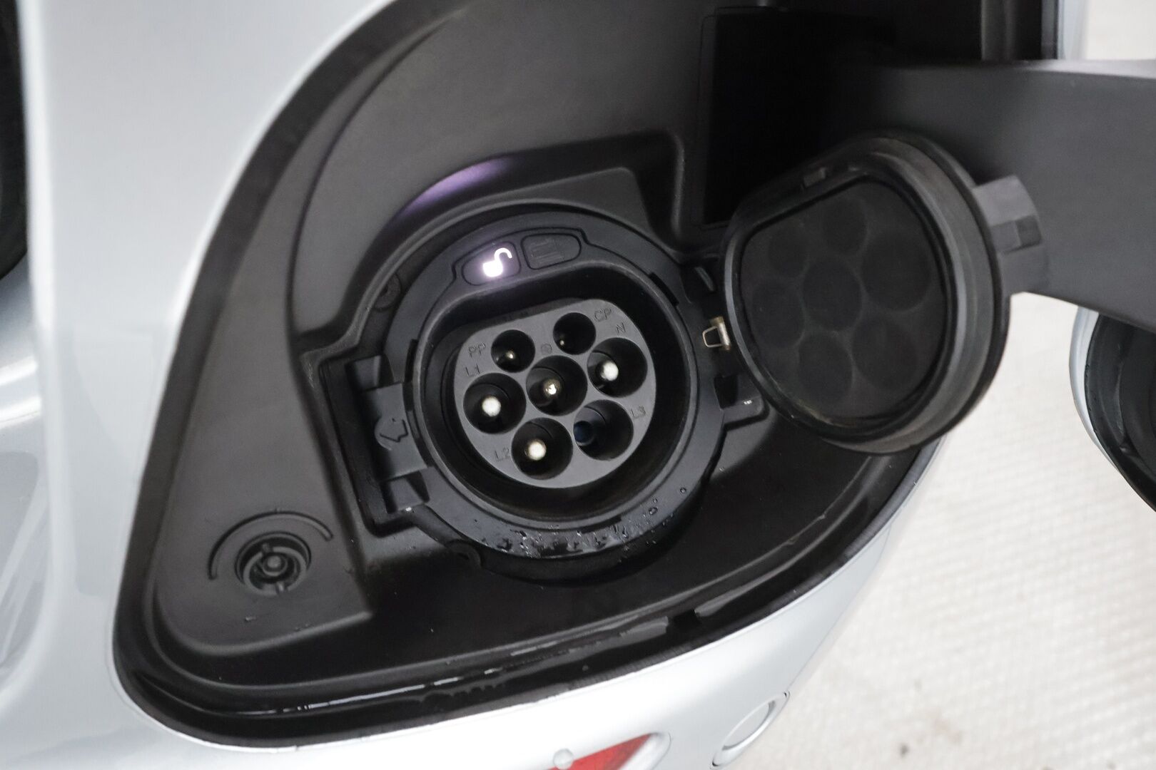 MERCEDES-BENZ E 2021 300 de T A Business EQ Power AMG * Distronic+ / Comfort-penkit Muistilla / 360° / Koukku / Widescreen / Keyless * - Multibeam / 2x Latauskaapelit / Merkkihuollot