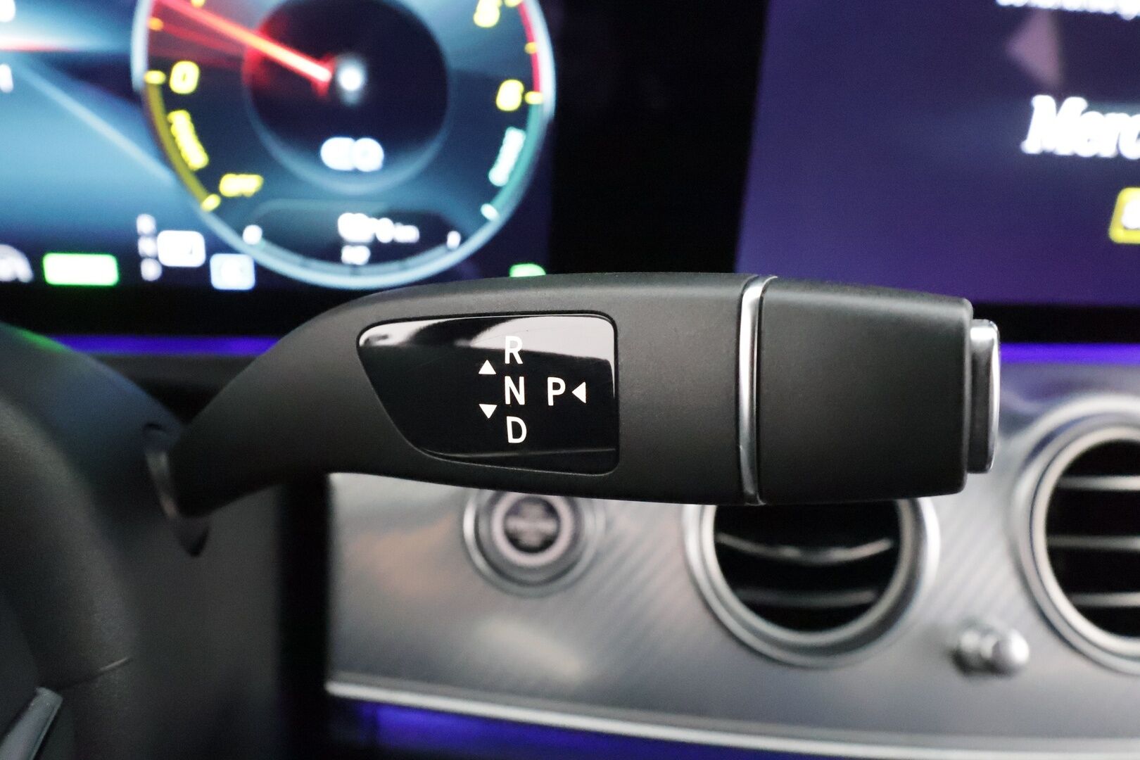 MERCEDES-BENZ E 2021 300 de 4Matic T A Business EQ Power AMG - Distronic+ | Comfort Penkit Muistilla | Koukku | Widescreen | Multibeam LED | 360-Kamera | Merkkihuollot | Facelift