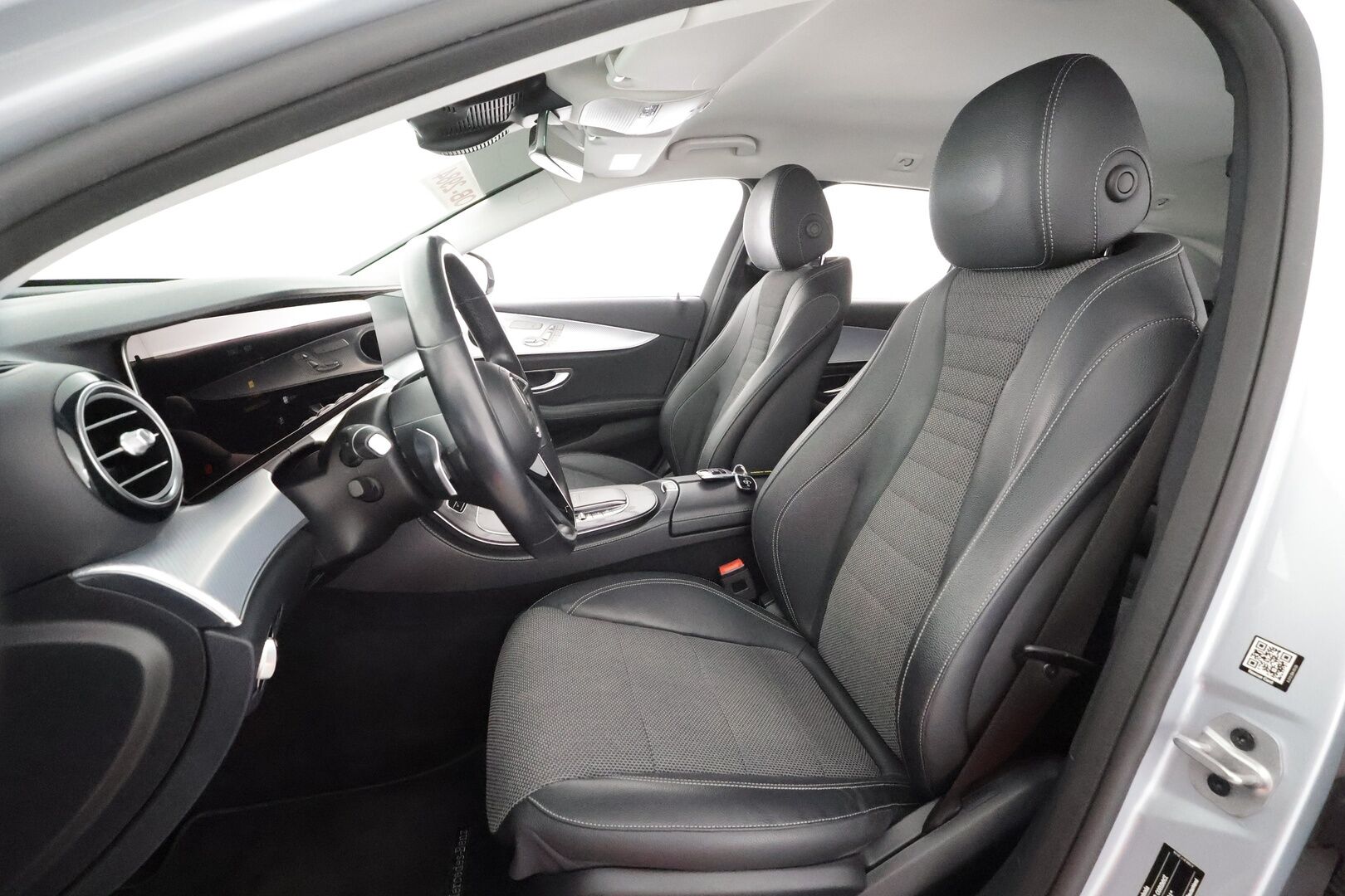 MERCEDES-BENZ E 2021 300 de T A Business EQ Power AMG * Distronic+ / Comfort-penkit Muistilla / 360° / Koukku / Widescreen / Keyless * - Multibeam / 2x Latauskaapelit / Merkkihuollot