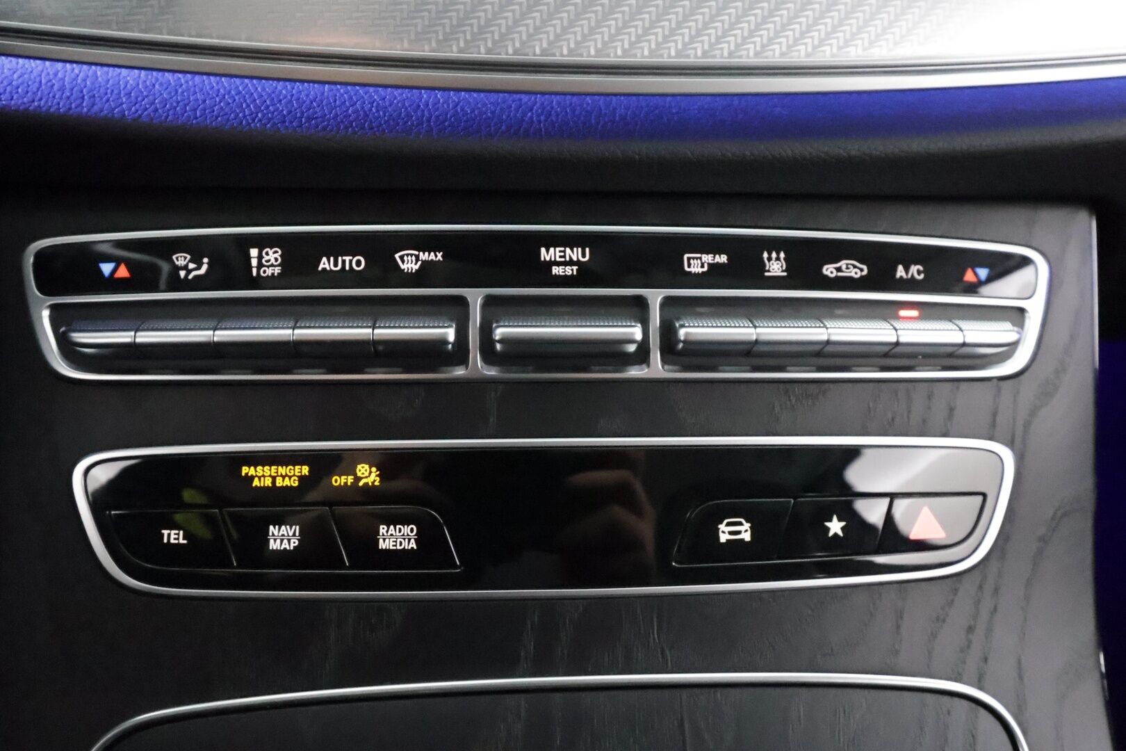 MERCEDES-BENZ E 2021 300 de T A Business EQ Power AMG * Distronic+ / Comfort-penkit Muistilla / 360° / Koukku / Widescreen / Keyless * - Multibeam / 2x Latauskaapelit / Merkkihuollot