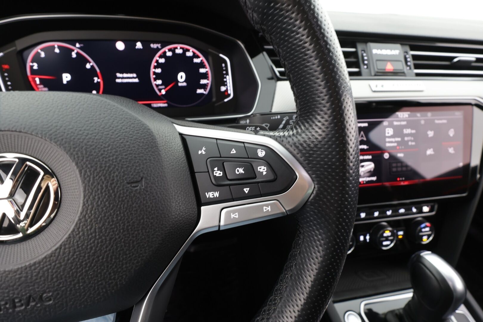 VOLKSWAGEN PASSAT 2020 Variant Highline 2,0 TSI 200 kW (272 hv) 4MOTION DSG-automaatti R-Line Edition - | ACC | Digimittari | Koukku | Webasto | Sporttinahat | Matrix LED | P.Kamera | Adaptiivinen alusta | Navi | Keyless | Merkkihuollettu | Huippusiisti | 