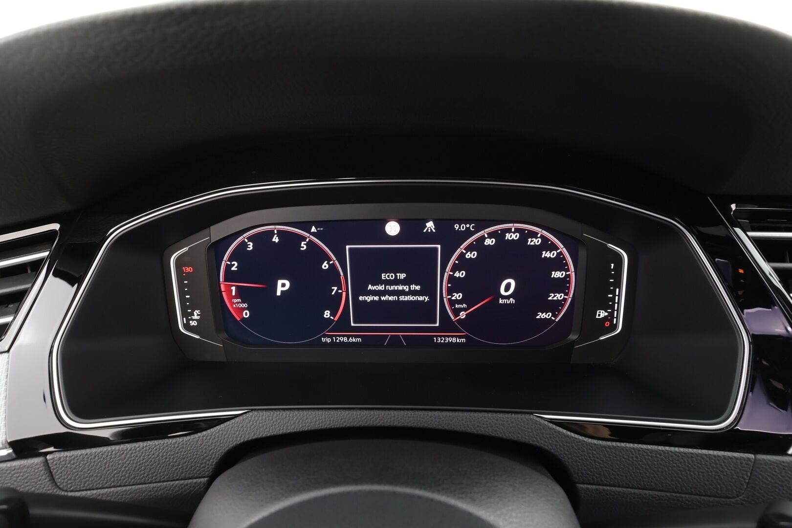 VOLKSWAGEN PASSAT 2020 Variant Highline 2,0 TSI 200 kW (272 hv) 4MOTION DSG-automaatti R-Line Edition - | ACC | Digimittari | Koukku | Webasto | Sporttinahat | Matrix LED | P.Kamera | Adaptiivinen alusta | Navi | Keyless | Merkkihuollettu | Huippusiisti | 