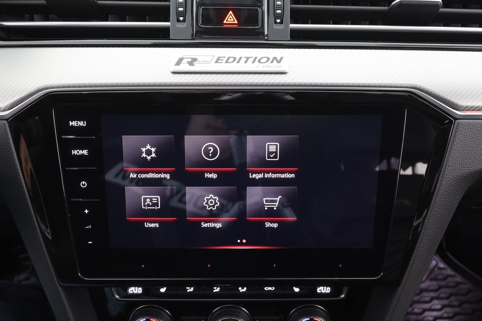 VOLKSWAGEN PASSAT 2020 Variant Highline 2,0 TSI 200 kW (272 hv) 4MOTION DSG-automaatti R-Line Edition - | ACC | Digimittari | Koukku | Webasto | Sporttinahat | Matrix LED | P.Kamera | Adaptiivinen alusta | Navi | Keyless | Merkkihuollettu | Huippusiisti | 